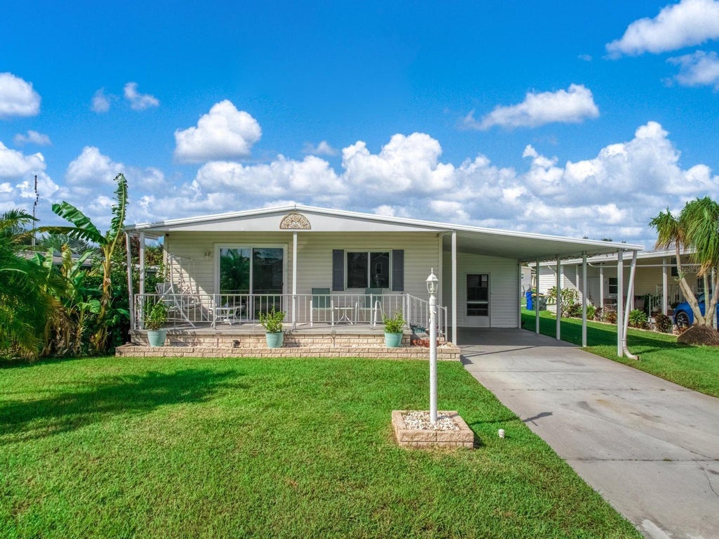 Photo of 2024 E Robin Avenue, Sebring, FL 33870 (MLS # P4940153)