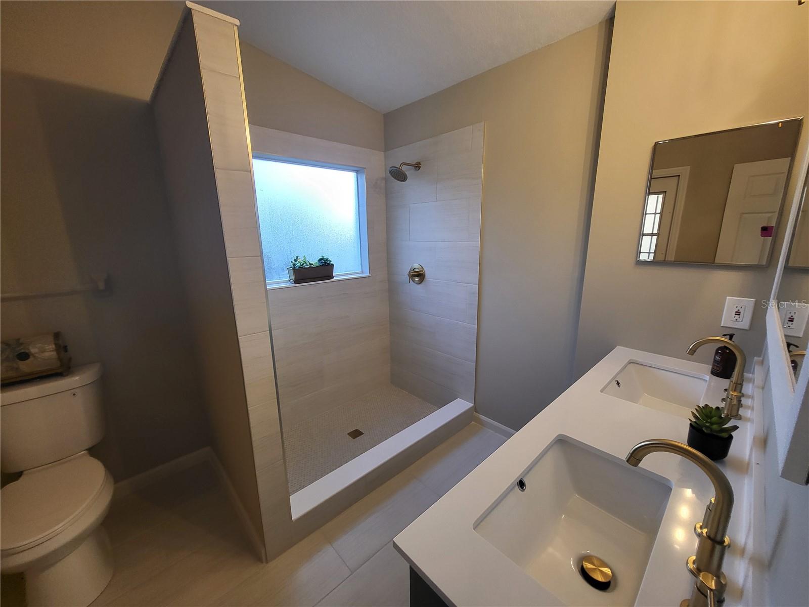 PEMBROOKE - Residential