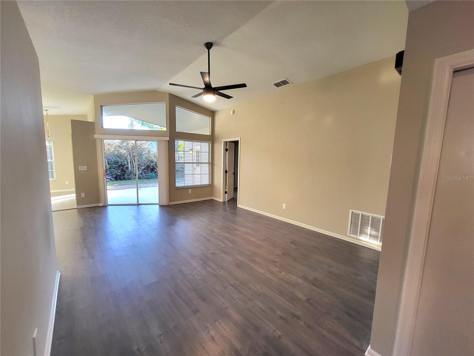 PEMBROOKE - Residential