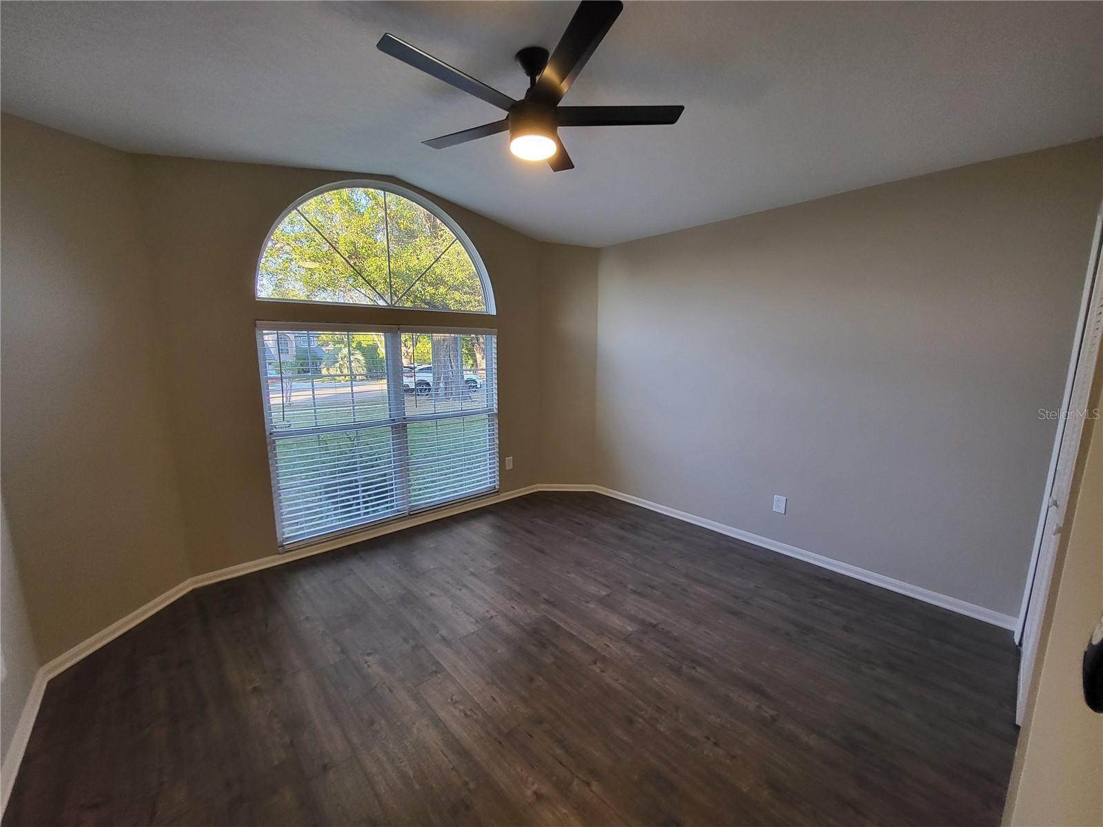 PEMBROOKE - Residential