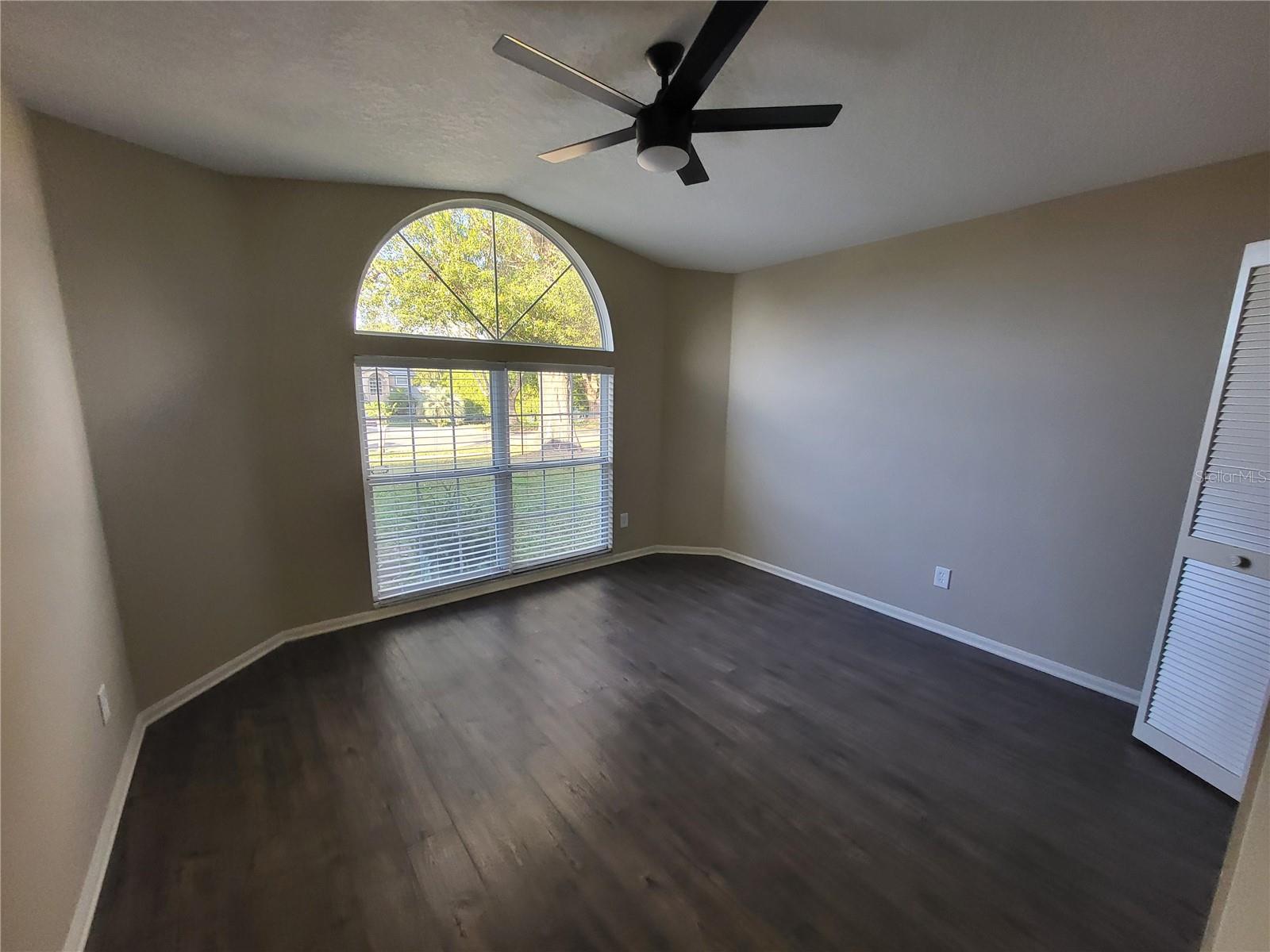 PEMBROOKE - Residential