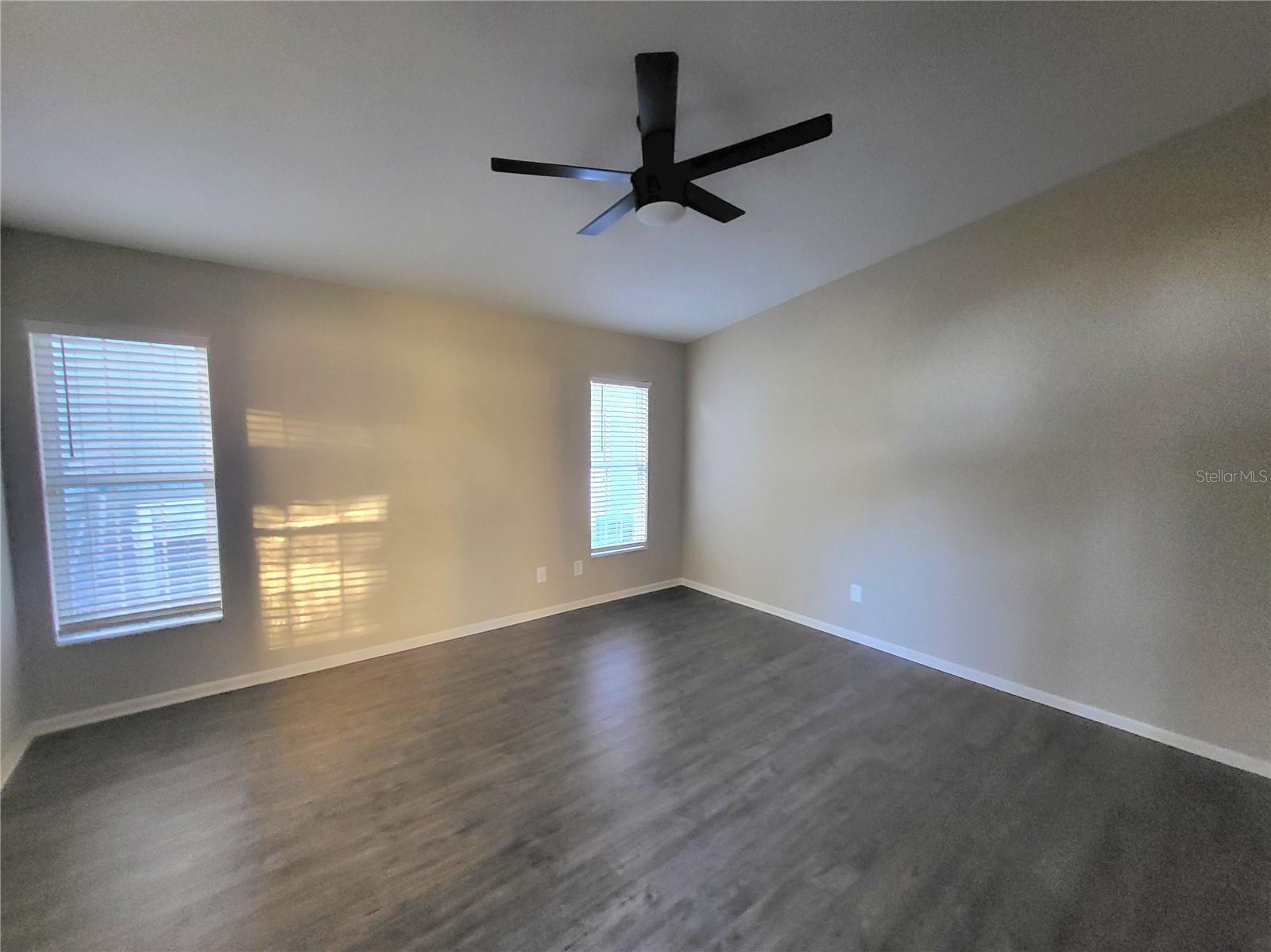 PEMBROOKE - Residential