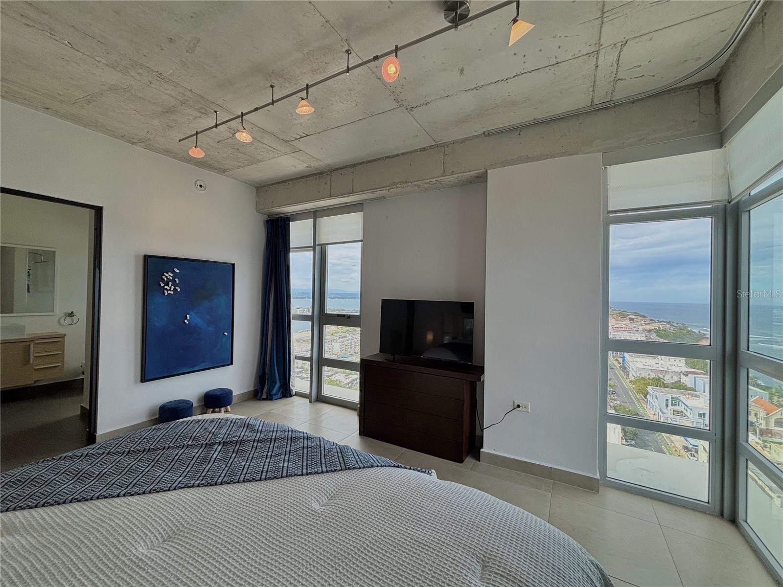 ATLANTIS CONDOMINIUM - Residential Lease