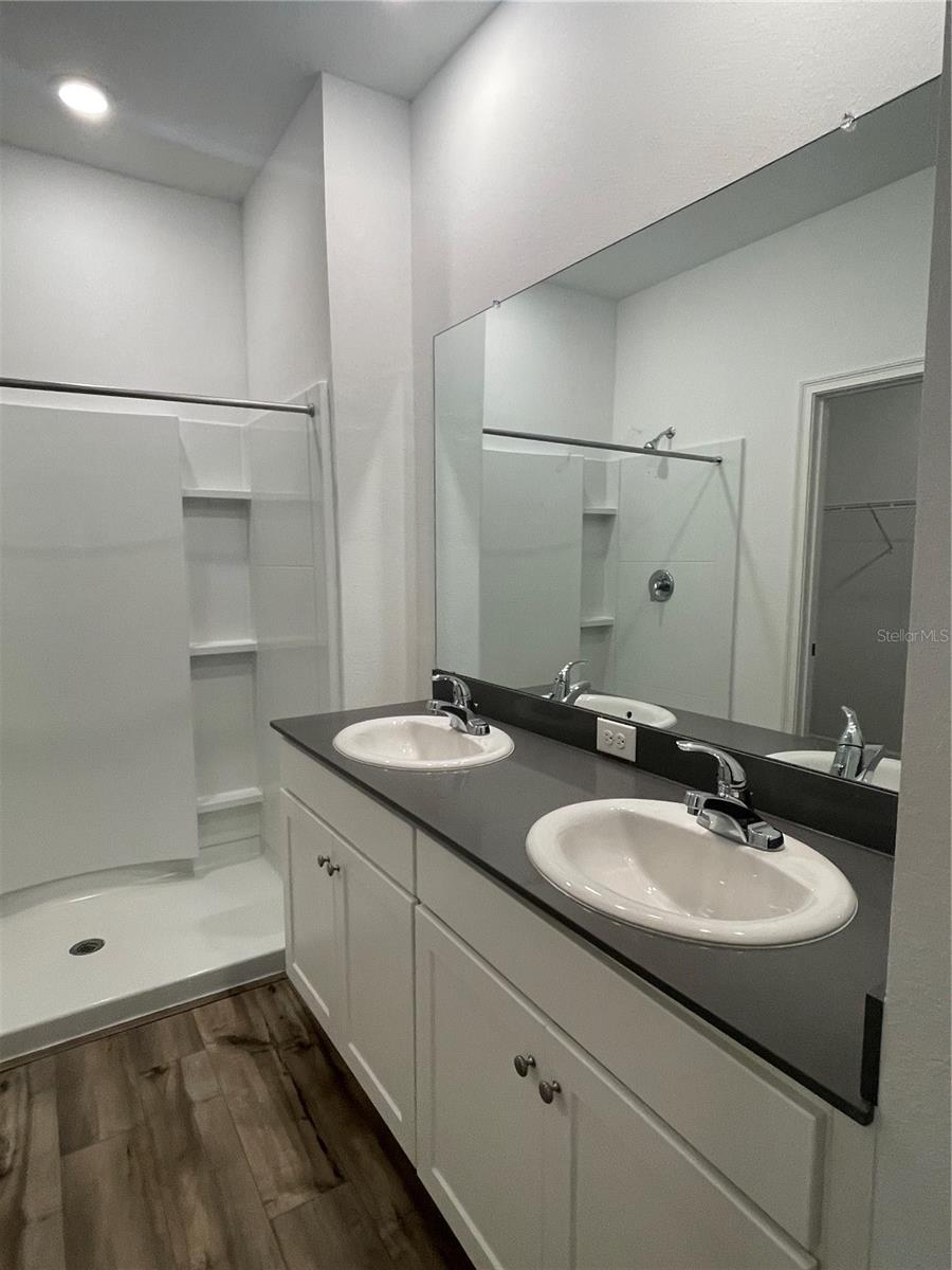 LANIER ACRES - Residential