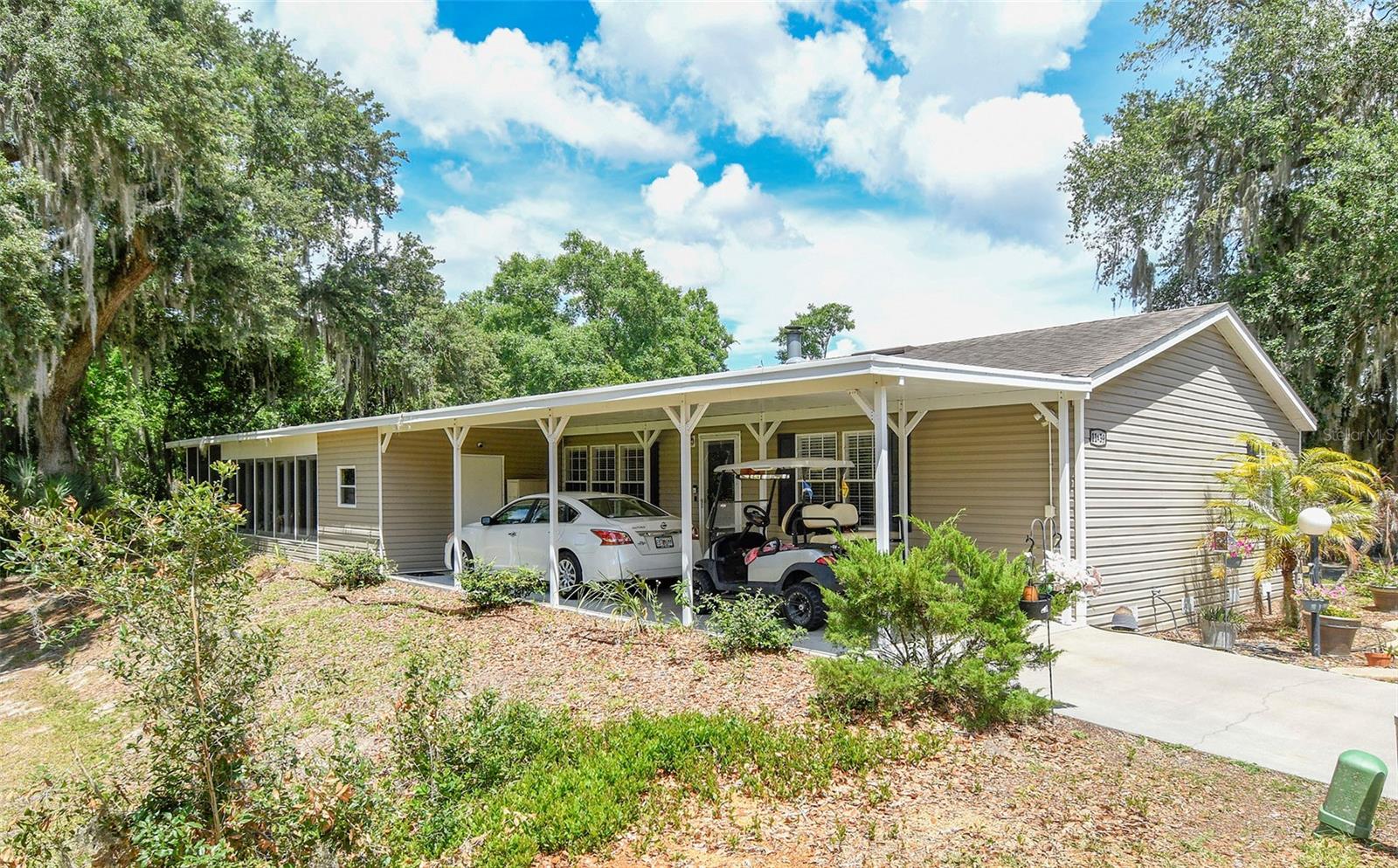LAKE YALE ESTATES - Residential