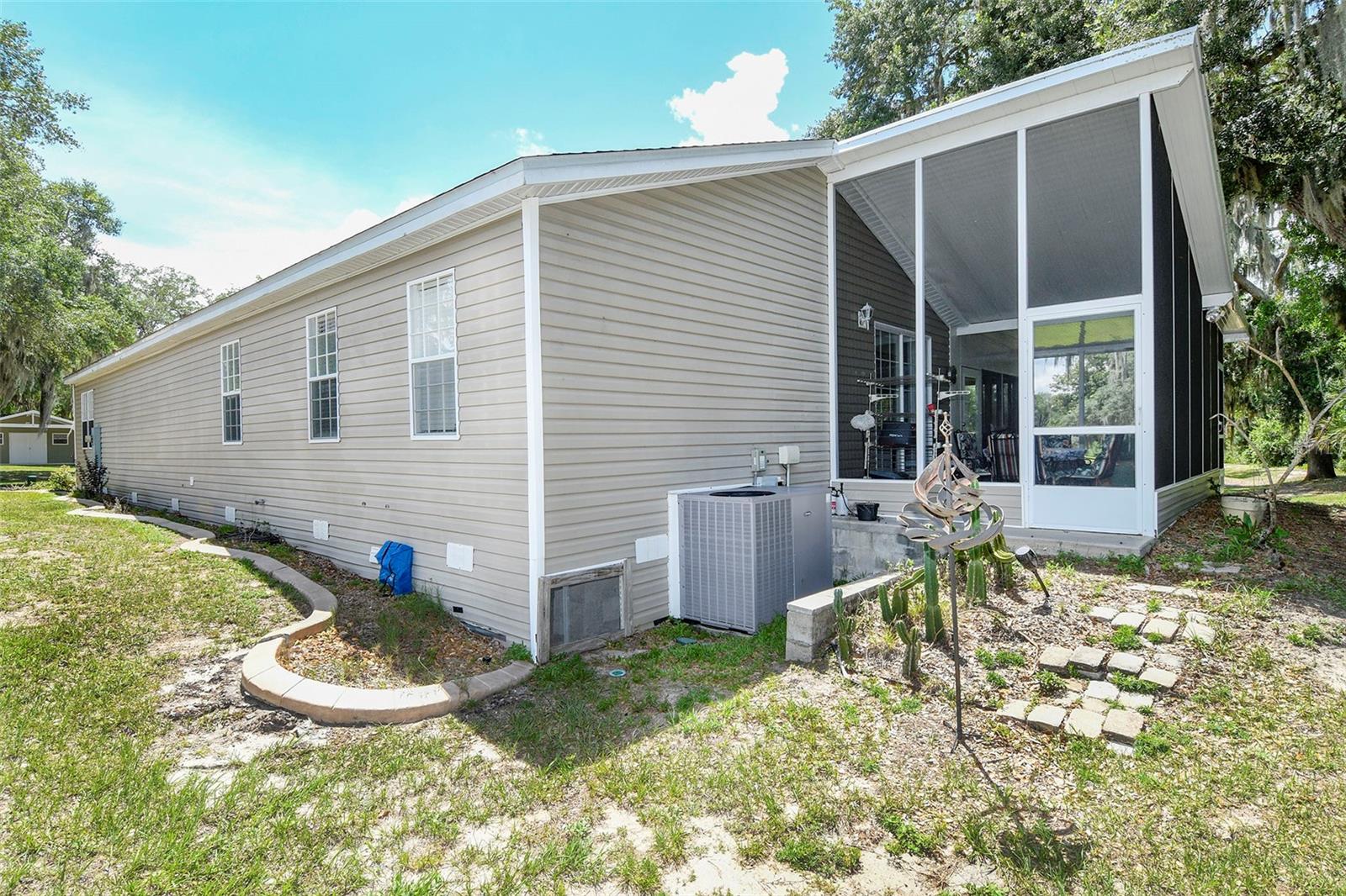 LAKE YALE ESTATES - Residential