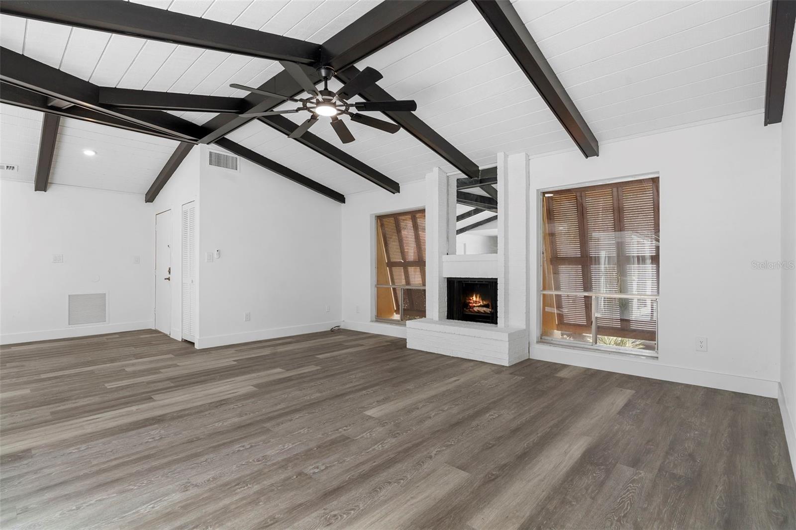 ISLAND CLUB AT ROSEMONT CONDO - Residential