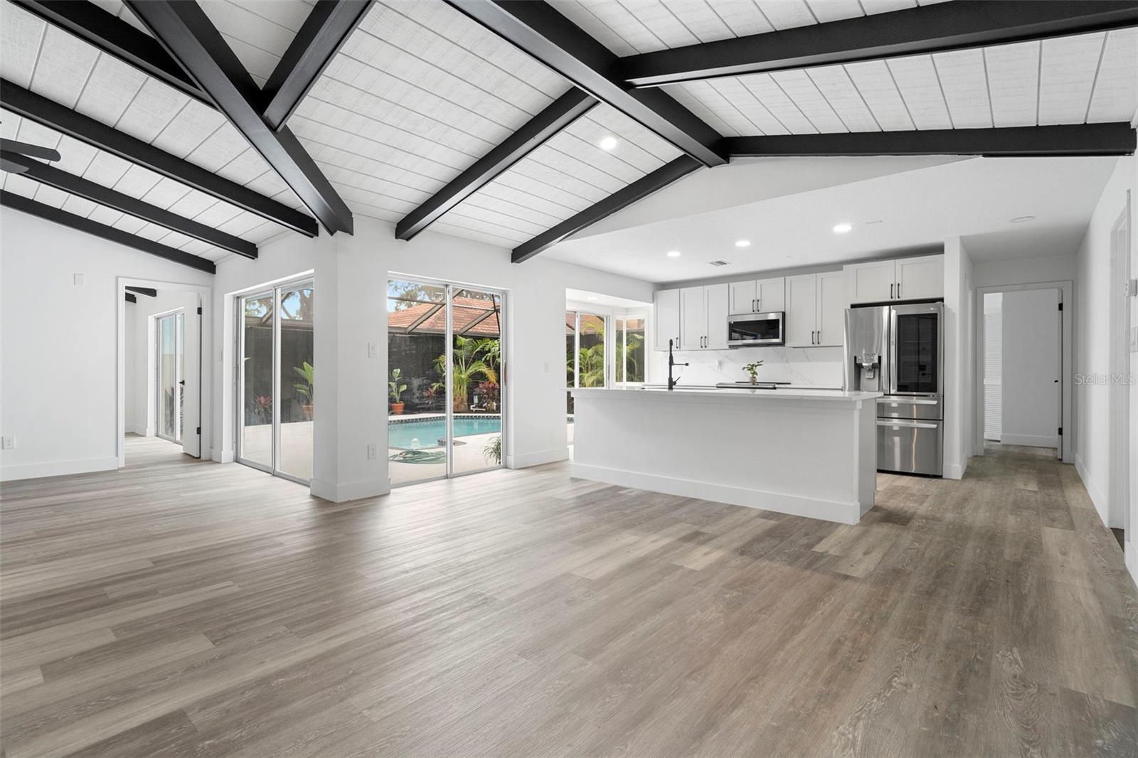 ISLAND CLUB AT ROSEMONT CONDO - Residential