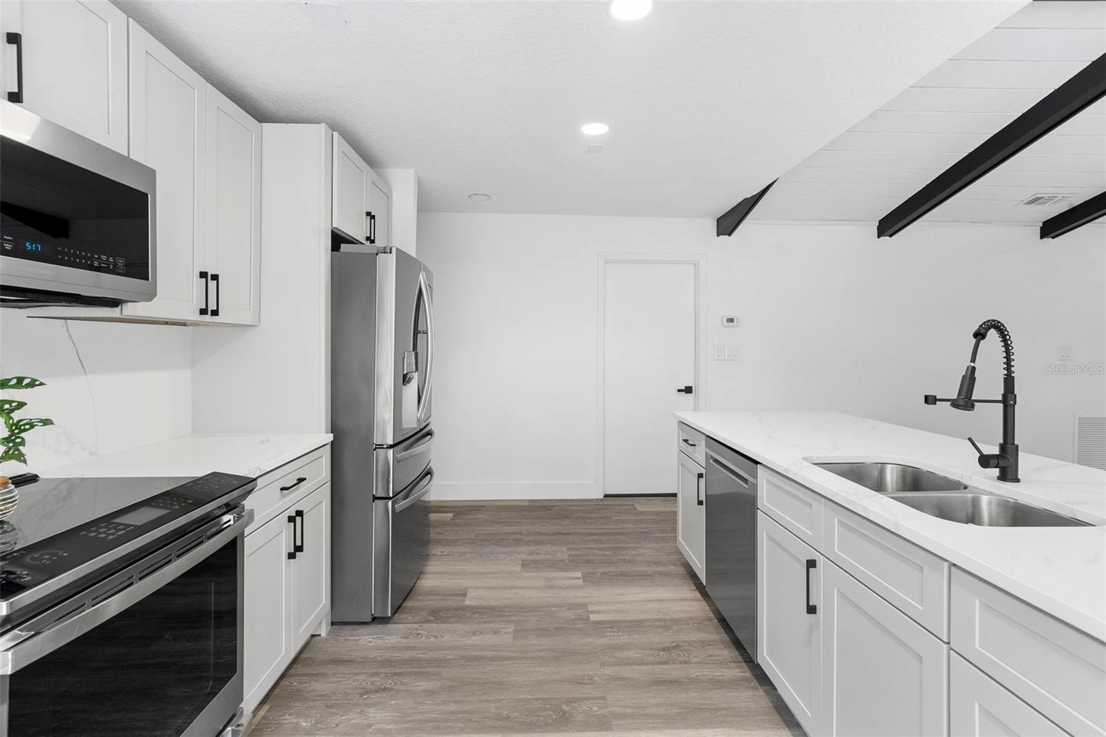 ISLAND CLUB AT ROSEMONT CONDO - Residential