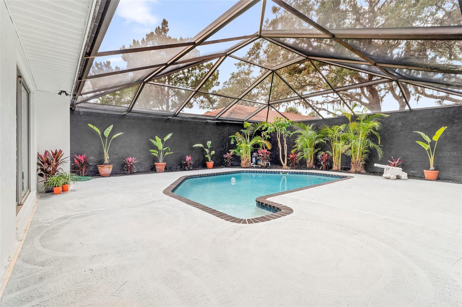 ISLAND CLUB AT ROSEMONT CONDO - Residential