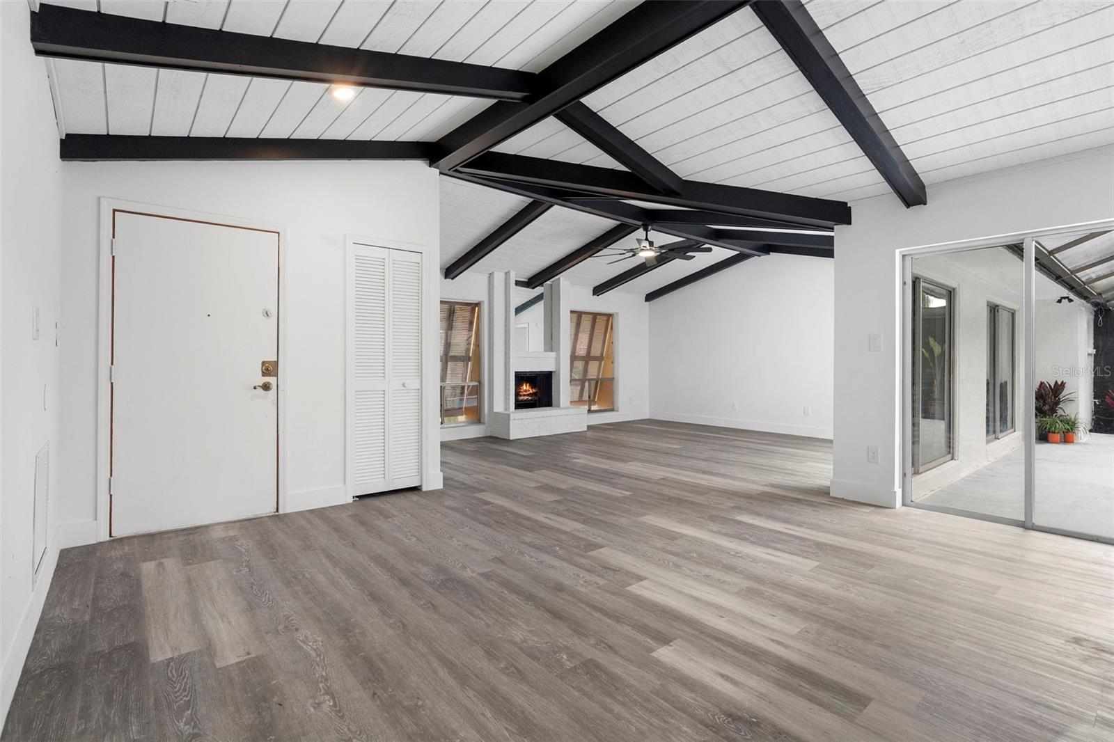 ISLAND CLUB AT ROSEMONT CONDO - Residential