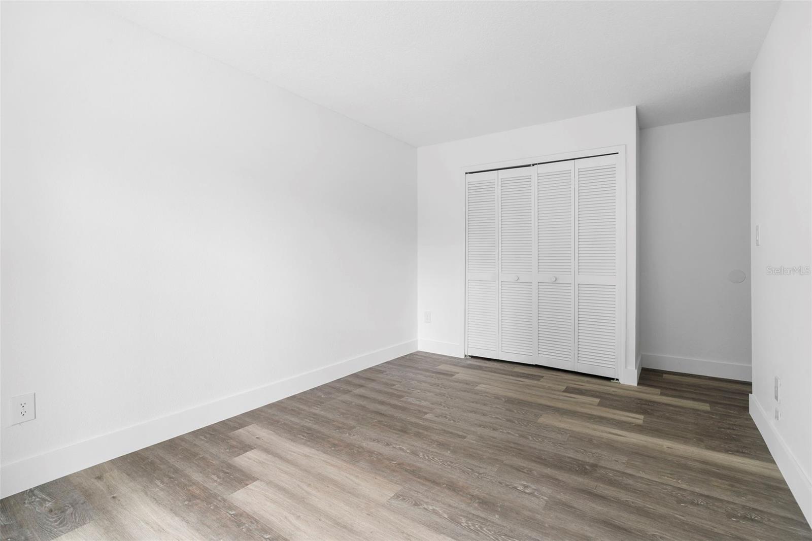 ISLAND CLUB AT ROSEMONT CONDO - Residential