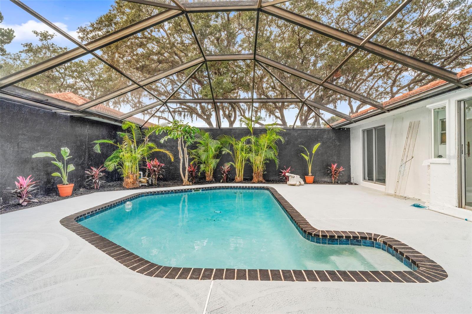 ISLAND CLUB AT ROSEMONT CONDO - Residential