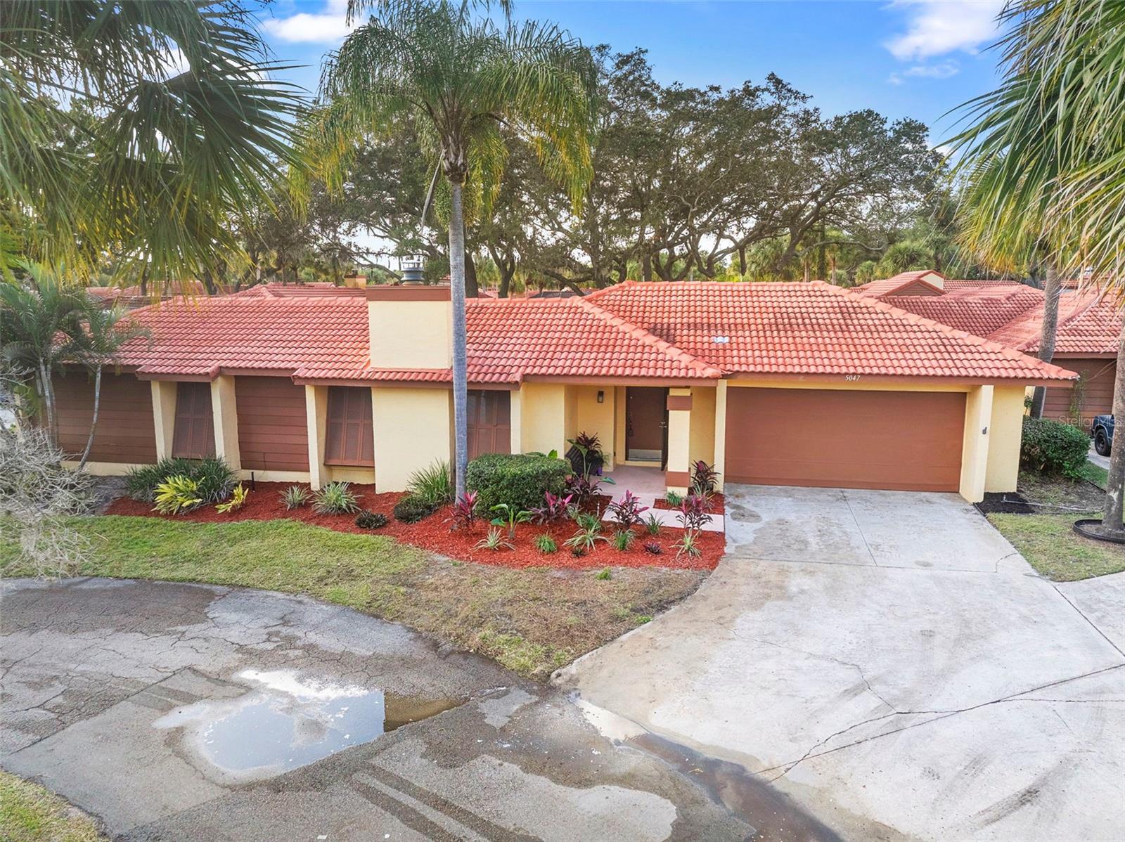 ISLAND CLUB AT ROSEMONT CONDO - Residential