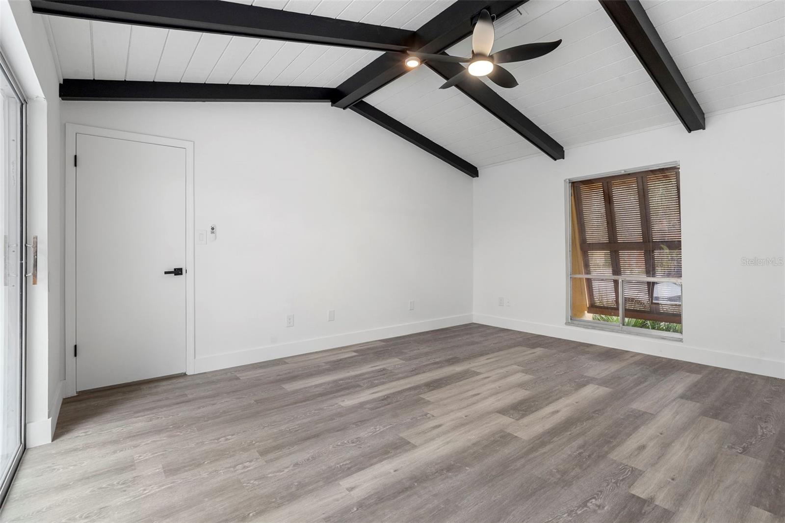 ISLAND CLUB AT ROSEMONT CONDO - Residential