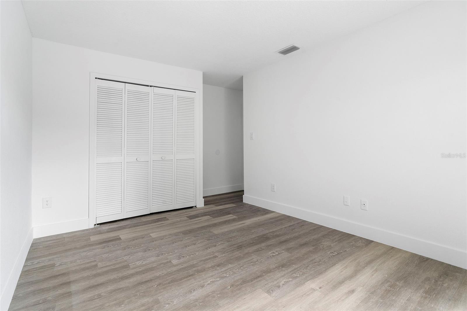 ISLAND CLUB AT ROSEMONT CONDO - Residential