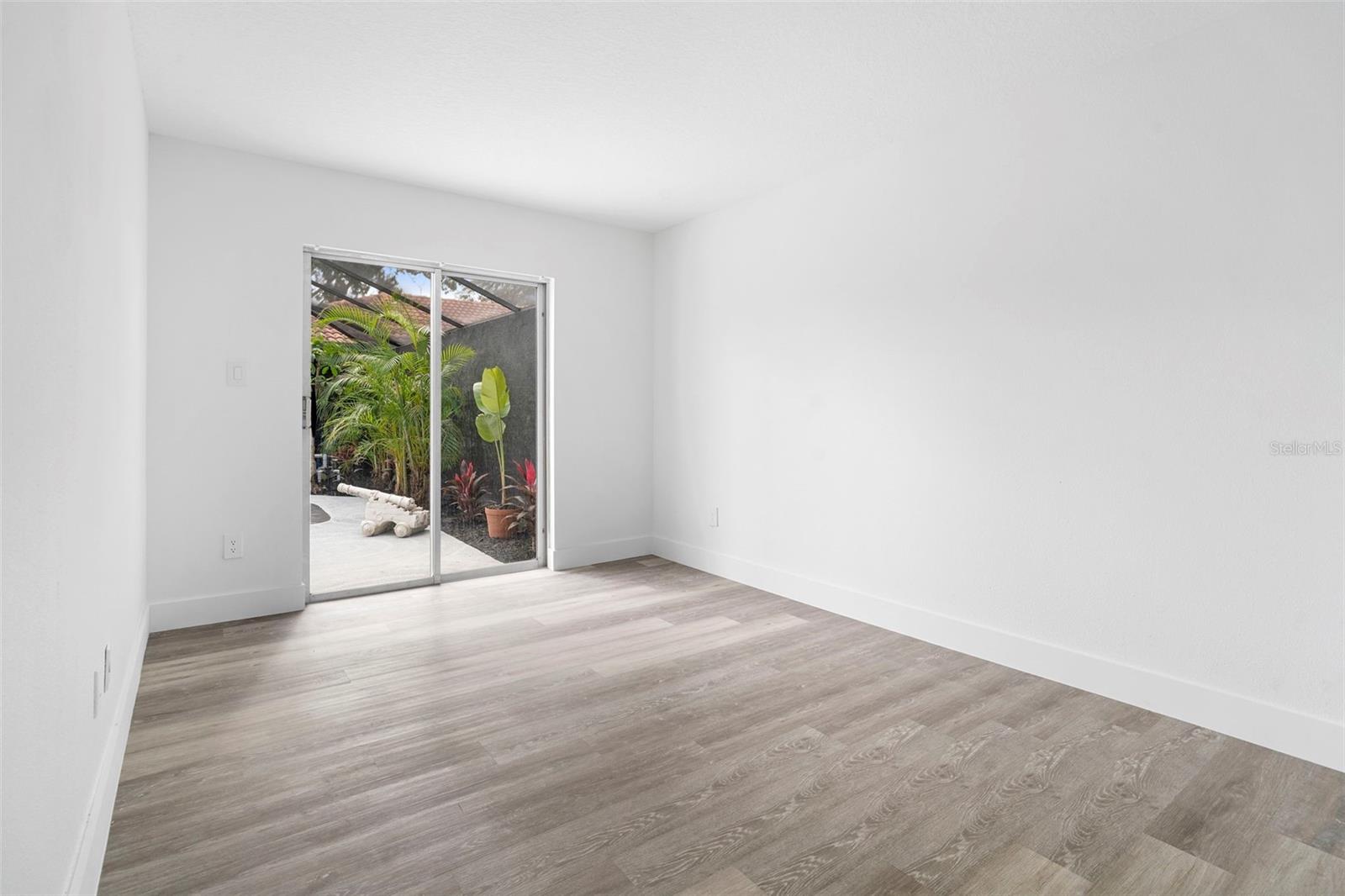 ISLAND CLUB AT ROSEMONT CONDO - Residential