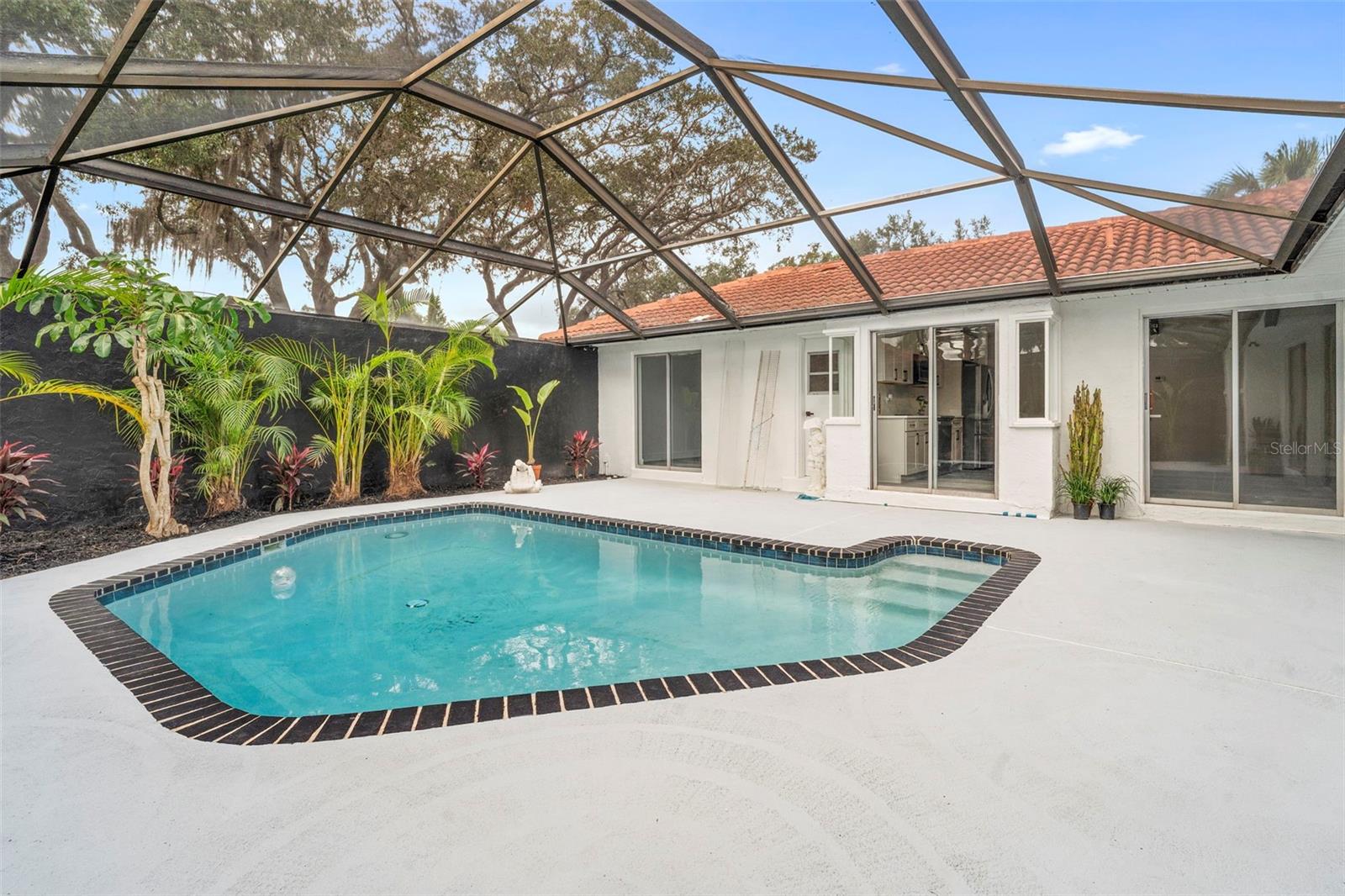 ISLAND CLUB AT ROSEMONT CONDO - Residential