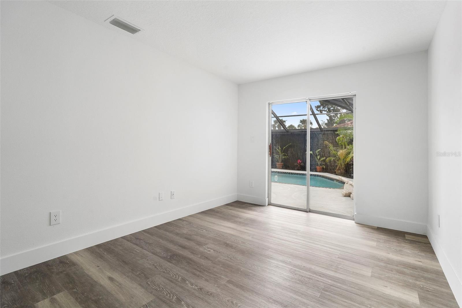 ISLAND CLUB AT ROSEMONT CONDO - Residential