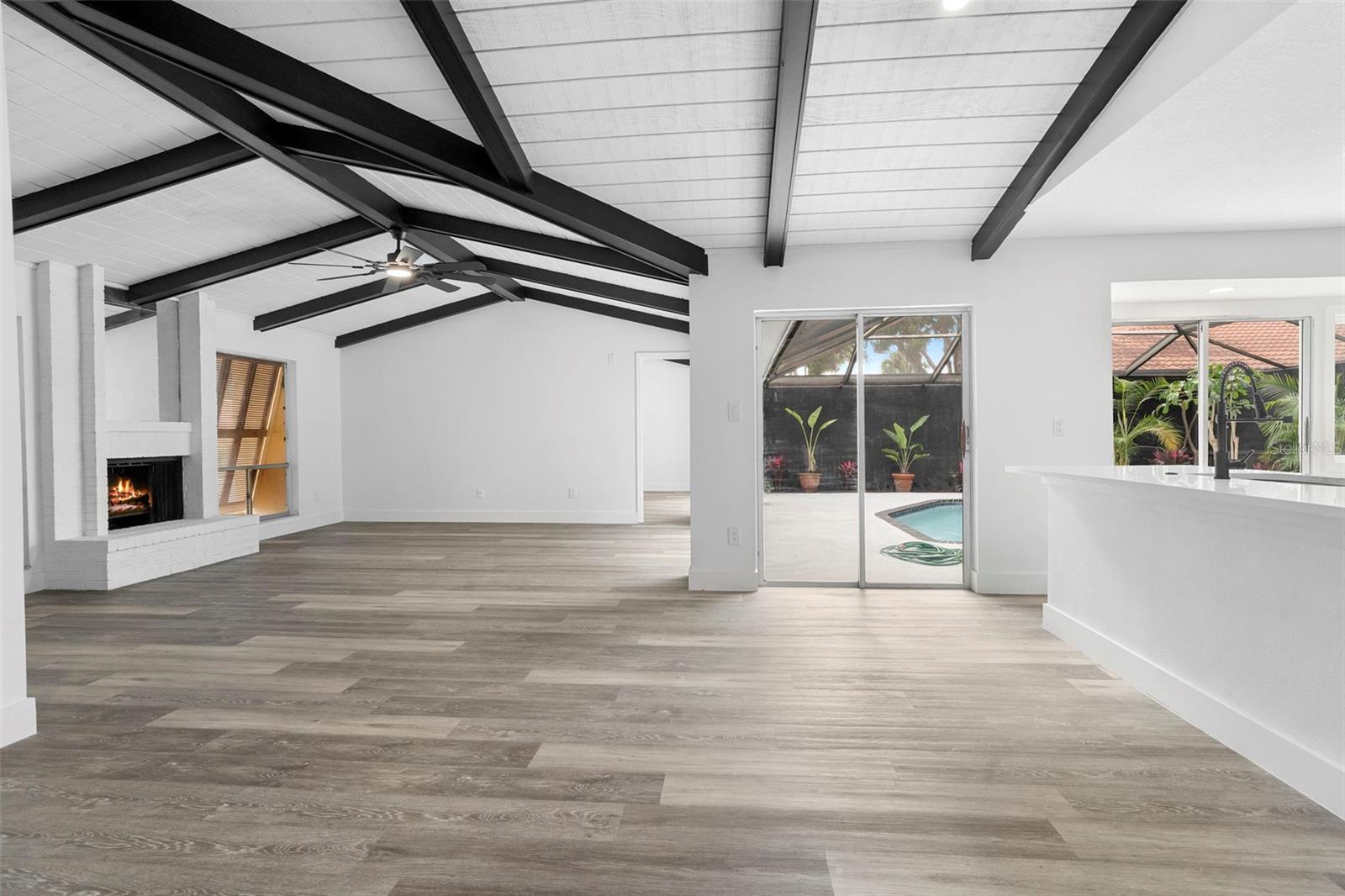 ISLAND CLUB AT ROSEMONT CONDO - Residential