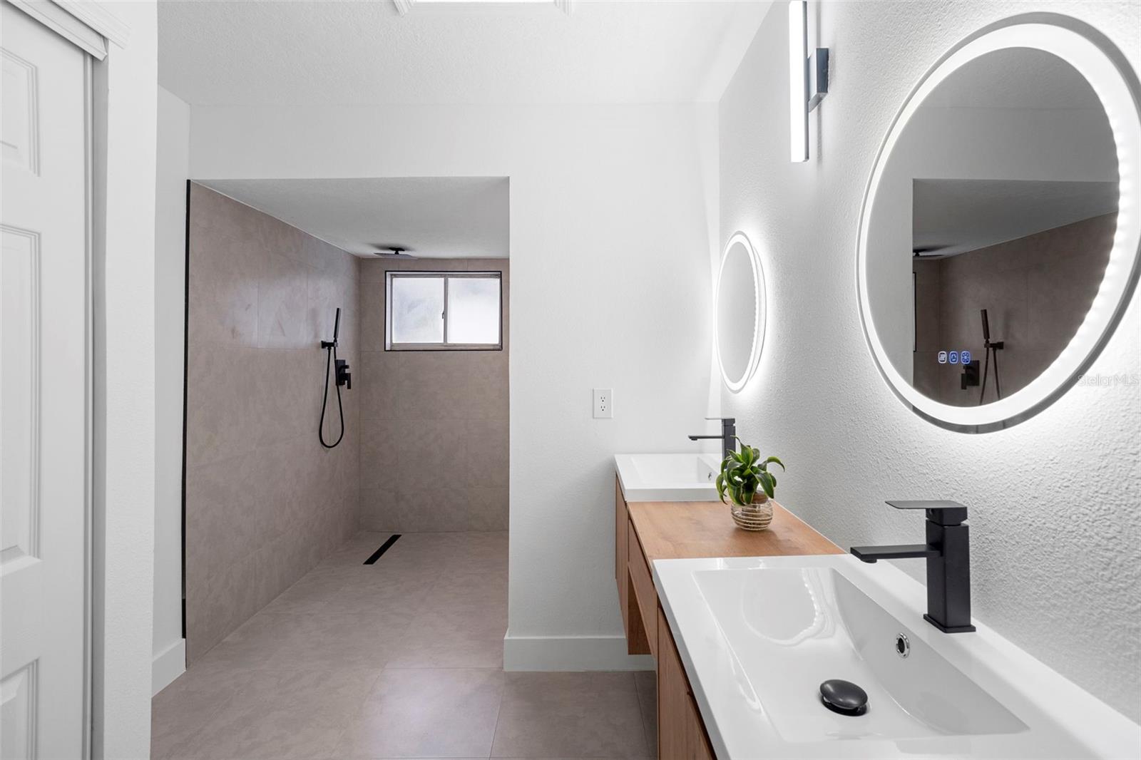 ISLAND CLUB AT ROSEMONT CONDO - Residential