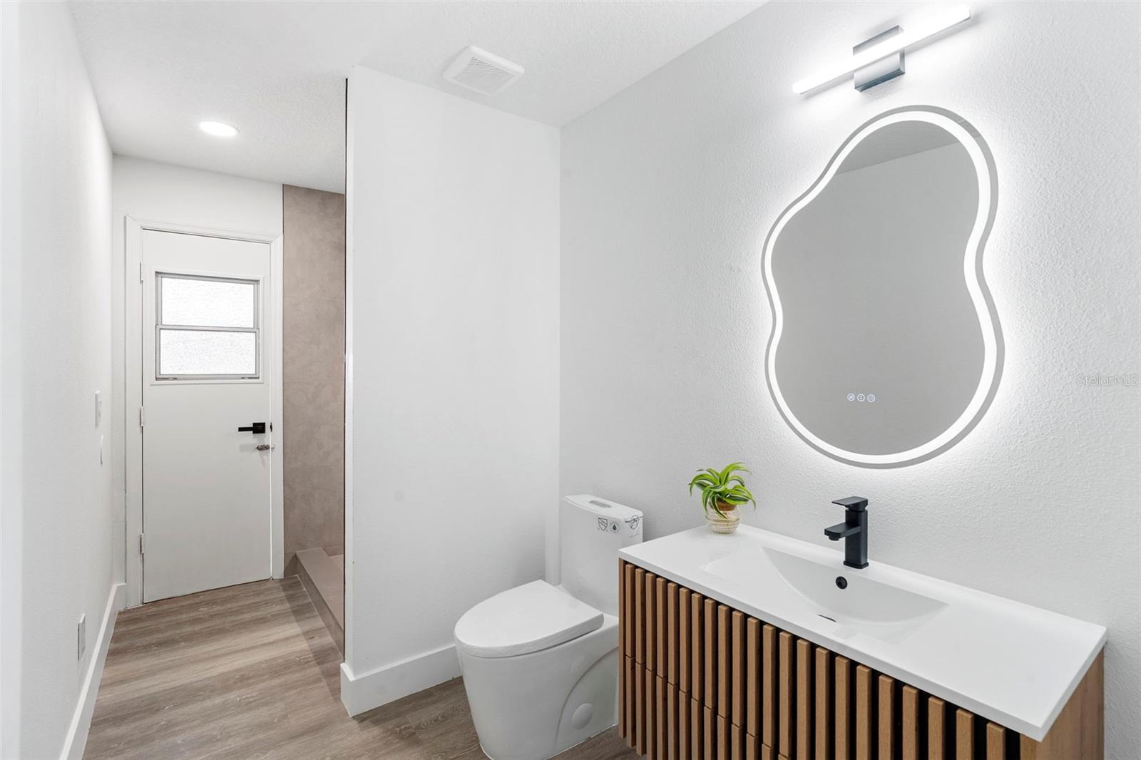 ISLAND CLUB AT ROSEMONT CONDO - Residential