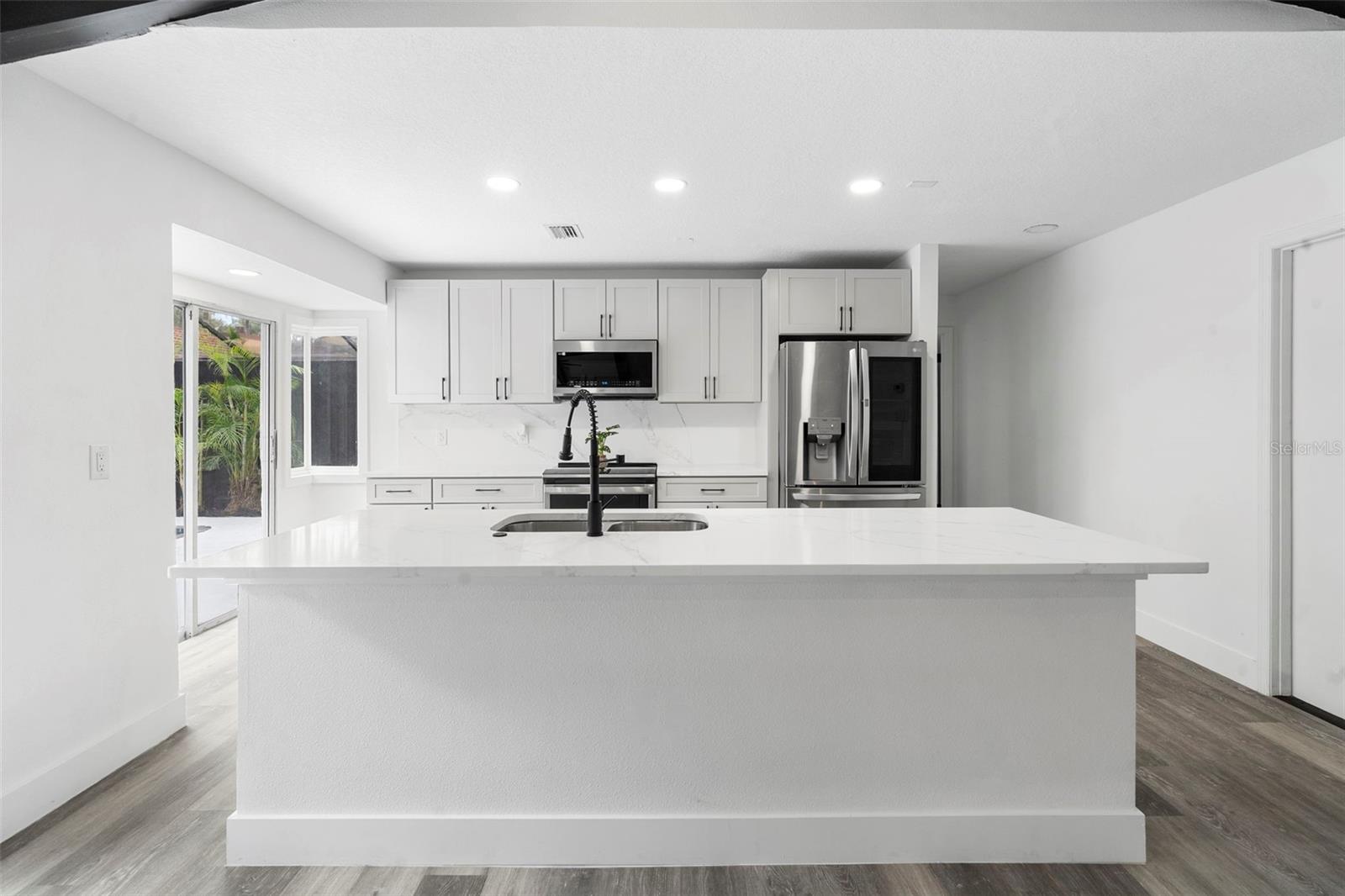 ISLAND CLUB AT ROSEMONT CONDO - Residential