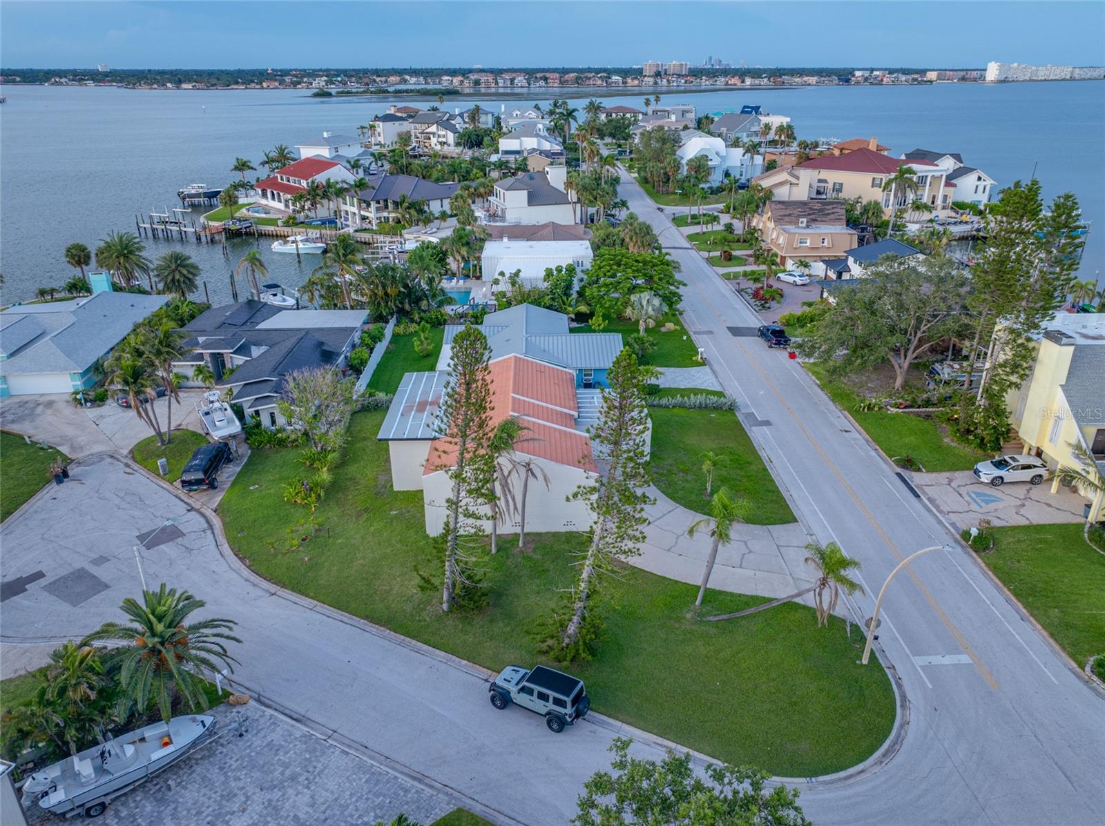 BAHIA SHORES 4TH ADD - Residential