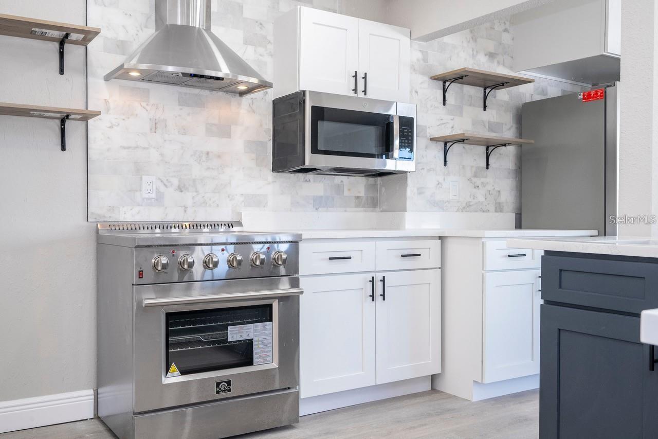 BAHIA SHORES 4TH ADD - Residential