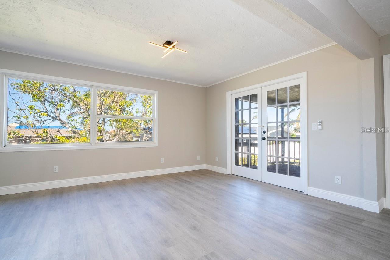 BAHIA SHORES 4TH ADD - Residential