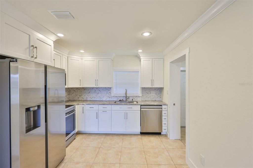 Photo of 404 12th Street SW, Ruskin, FL 33570 (MLS # TB8385284)
