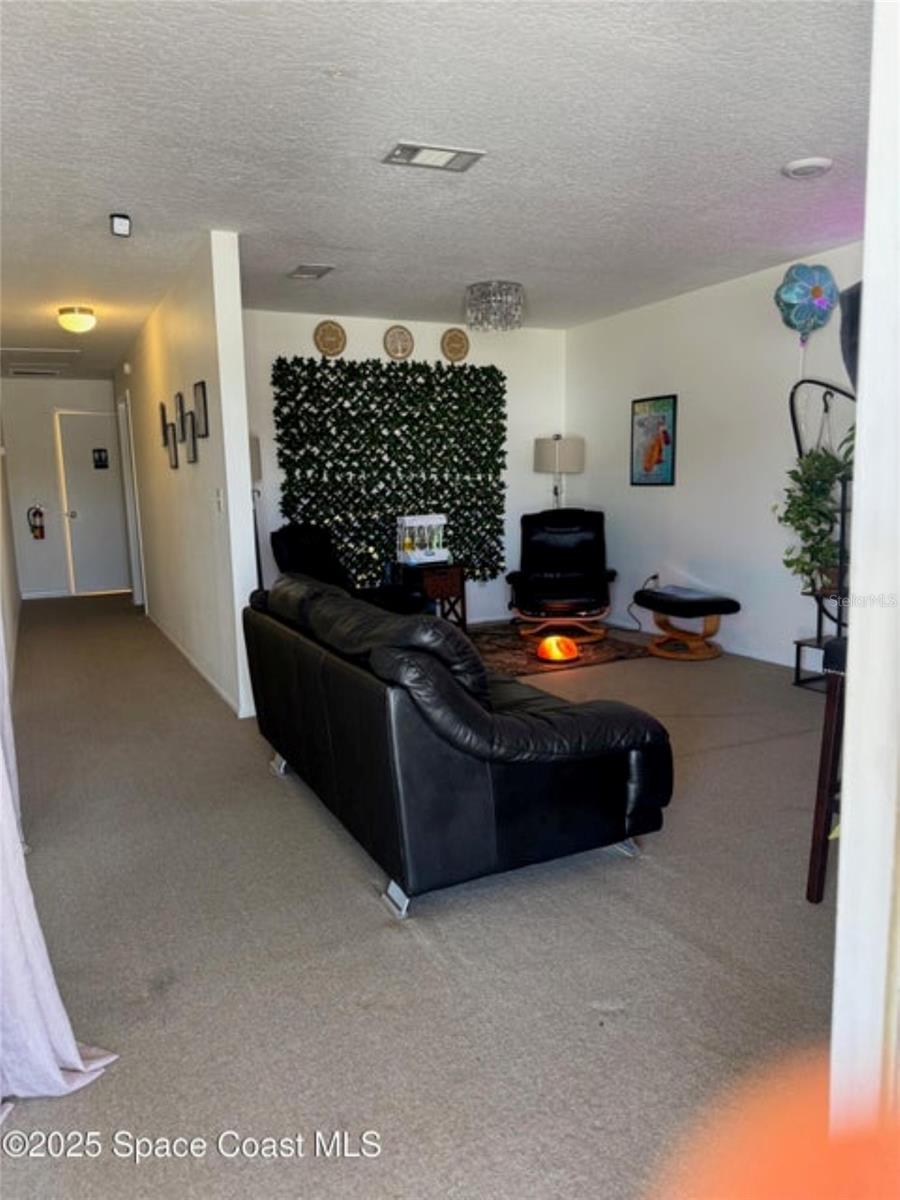 1067 CHENEY HIGHWAY 8