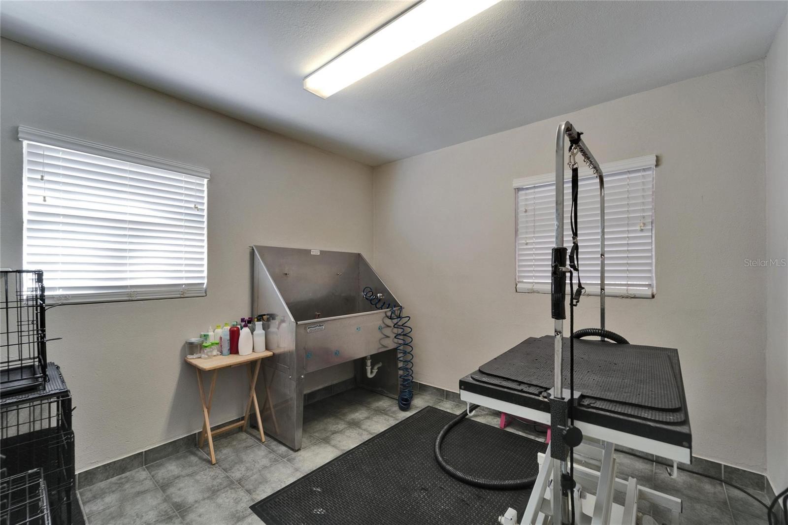 KINGSWAY POULTRY COLONY UNIT N - Residential