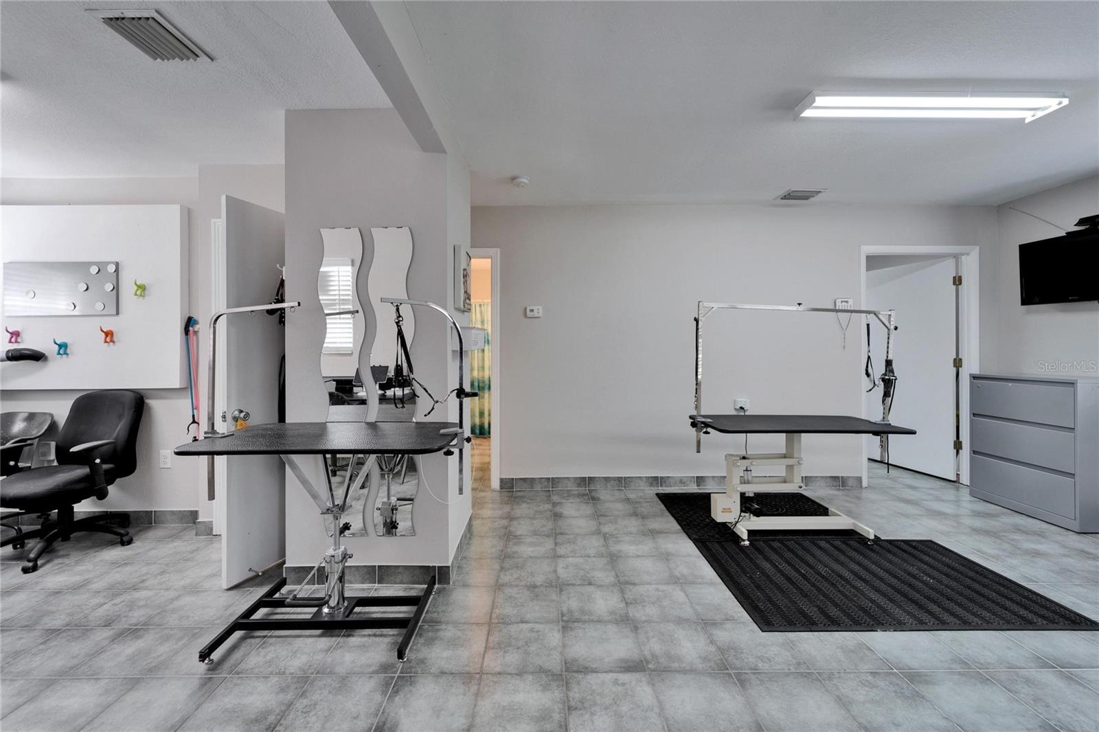 KINGSWAY POULTRY COLONY UNIT N - Residential