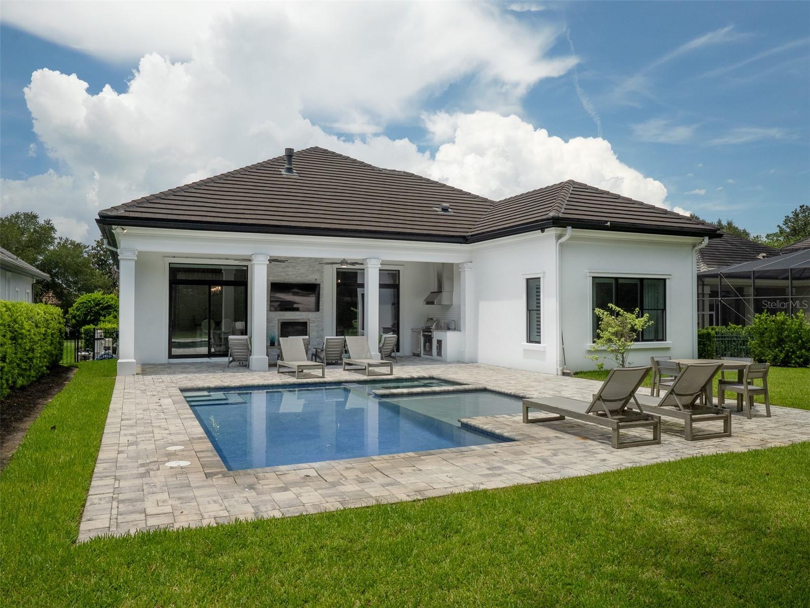 GOLDEN OCALA - Residential