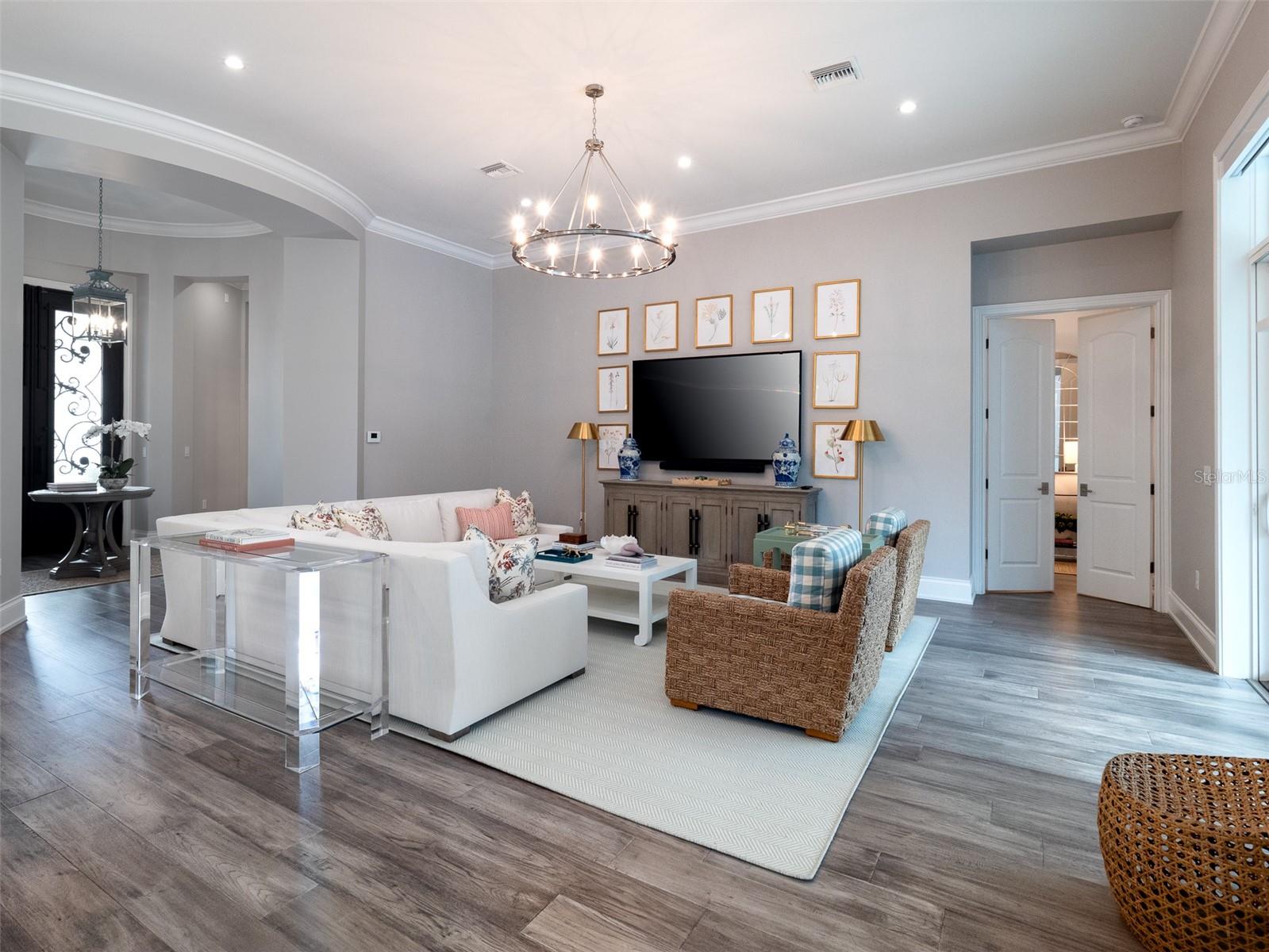 GOLDEN OCALA - Residential