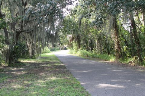 A home in WINTER SPRINGS