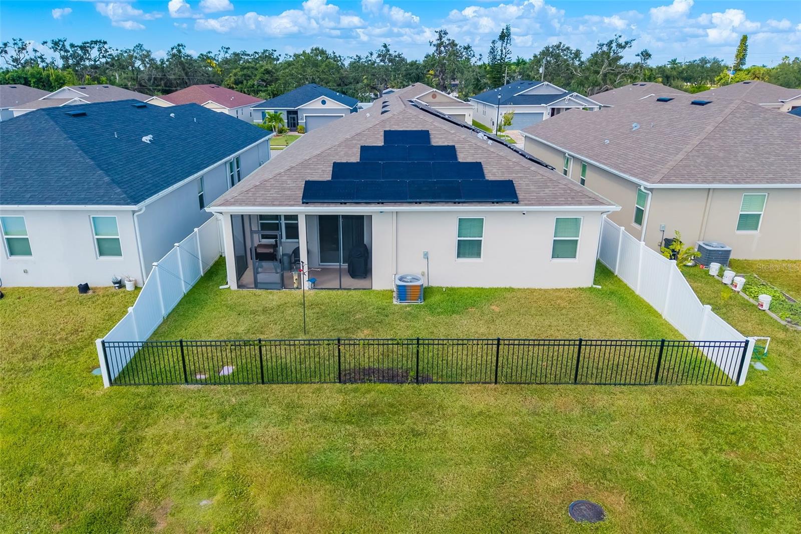 GRADY POINTE - Residential