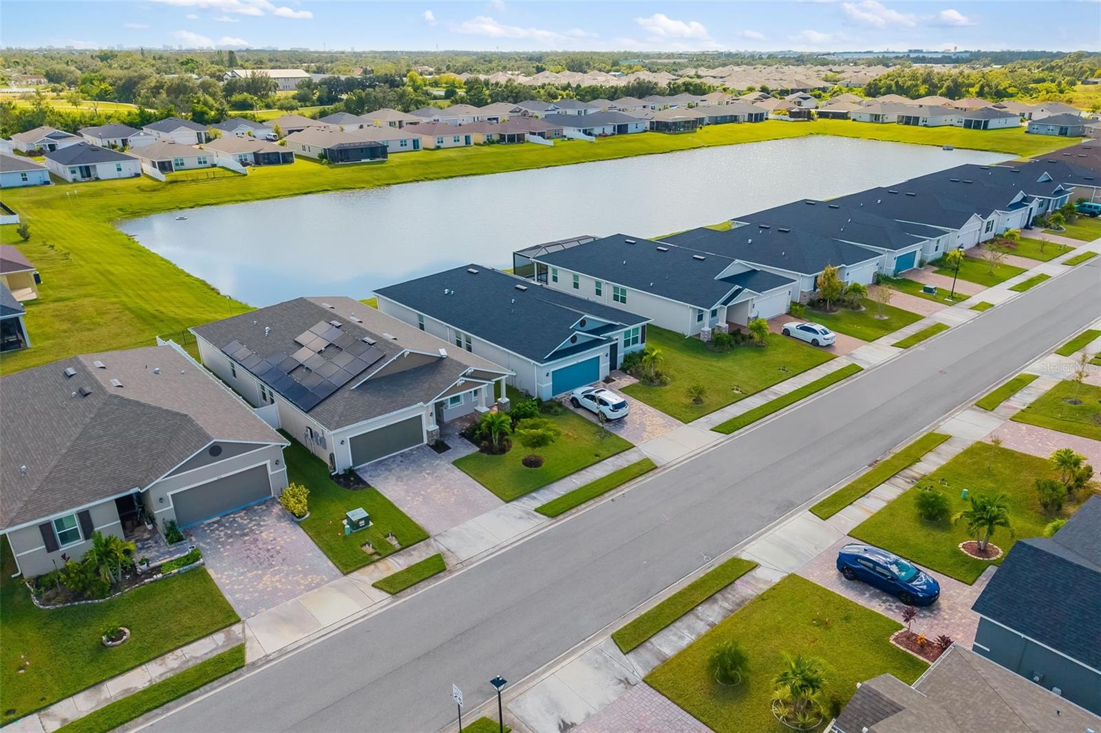 GRADY POINTE - Residential