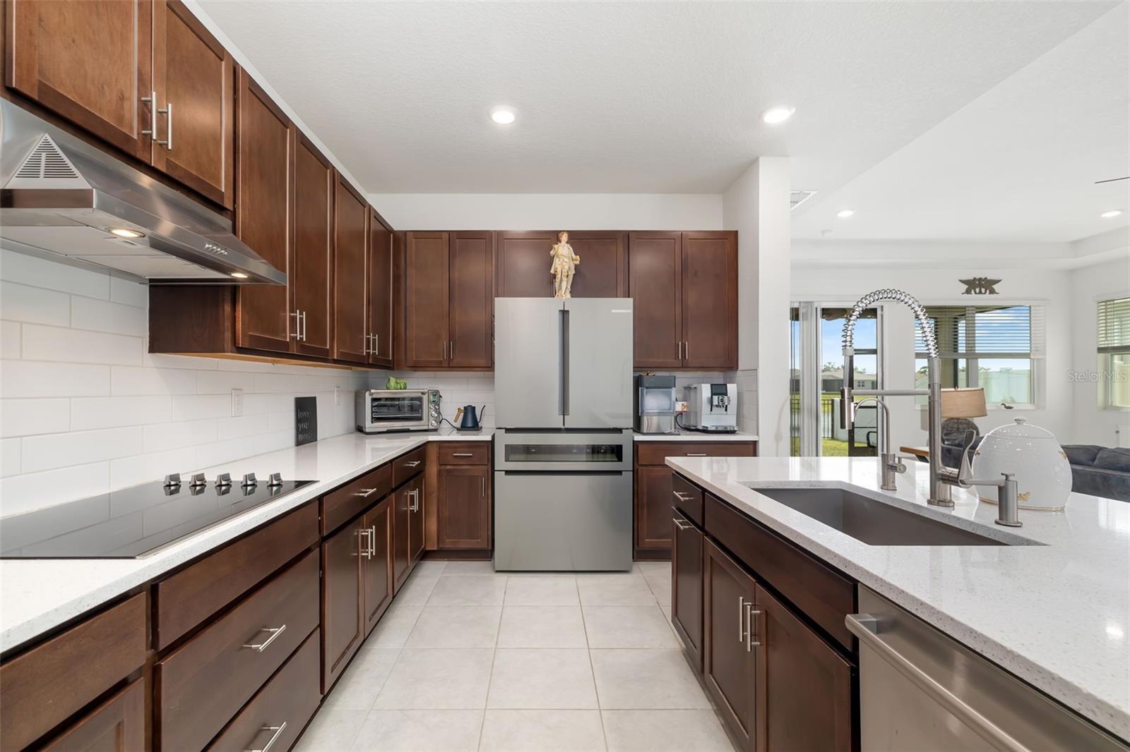 GRADY POINTE - Residential