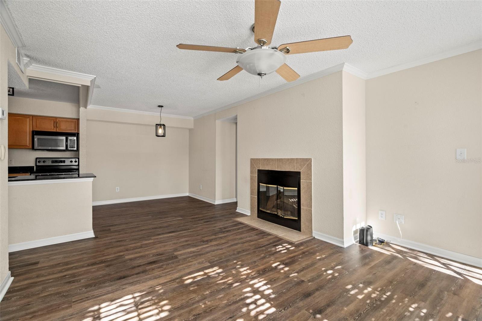 BENTLEY AT COBBS LANDING CONDO THE - Residential Lease