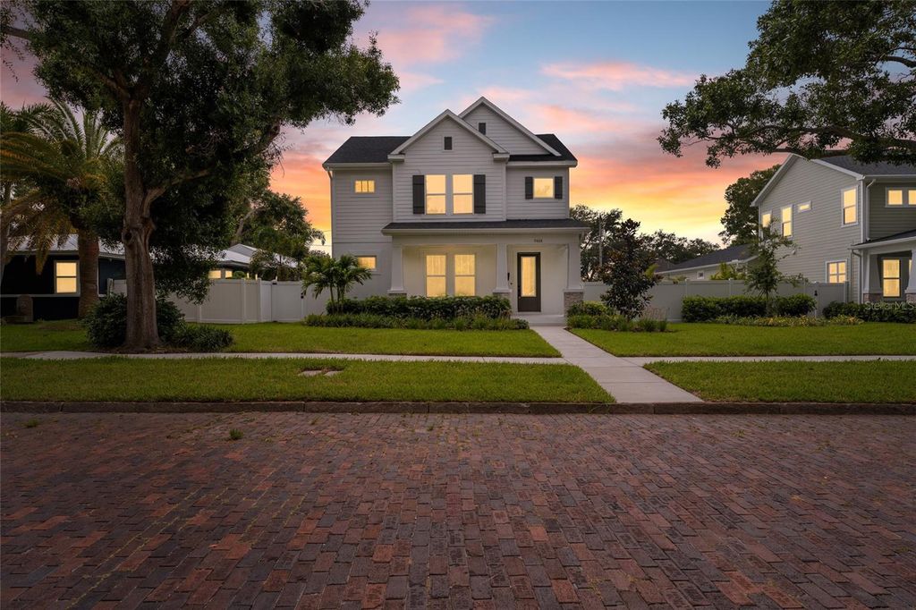 Photo of 7428 Burlington Avenue N, St Petersburg, FL 33710 (MLS # TB8517511)