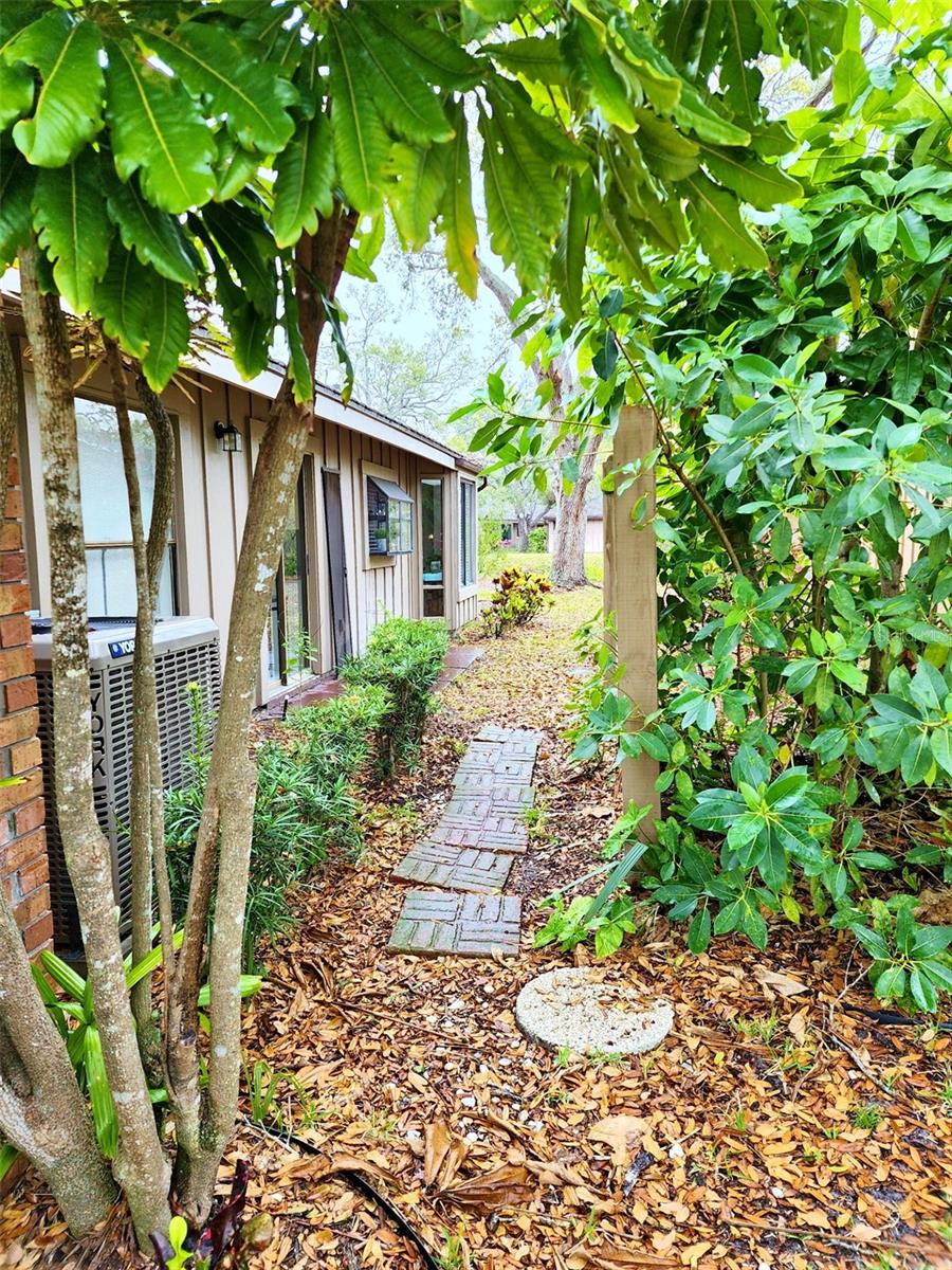 THE OAKS PH 4 - Residential