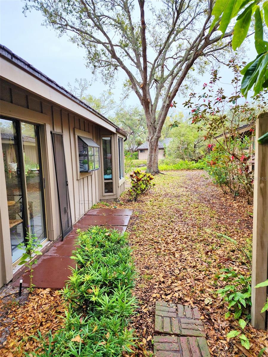 THE OAKS PH 4 - Residential