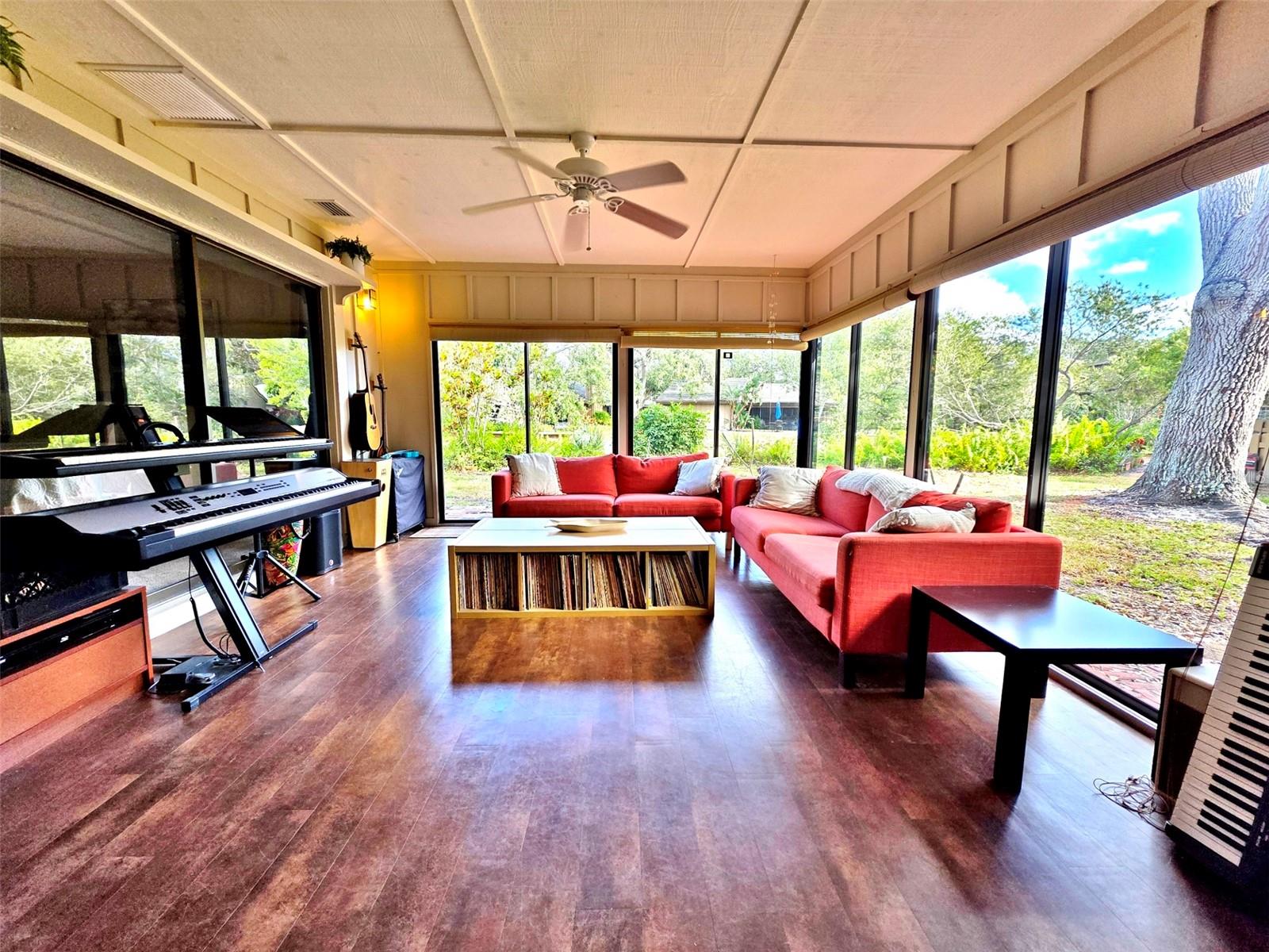 THE OAKS PH 4 - Residential