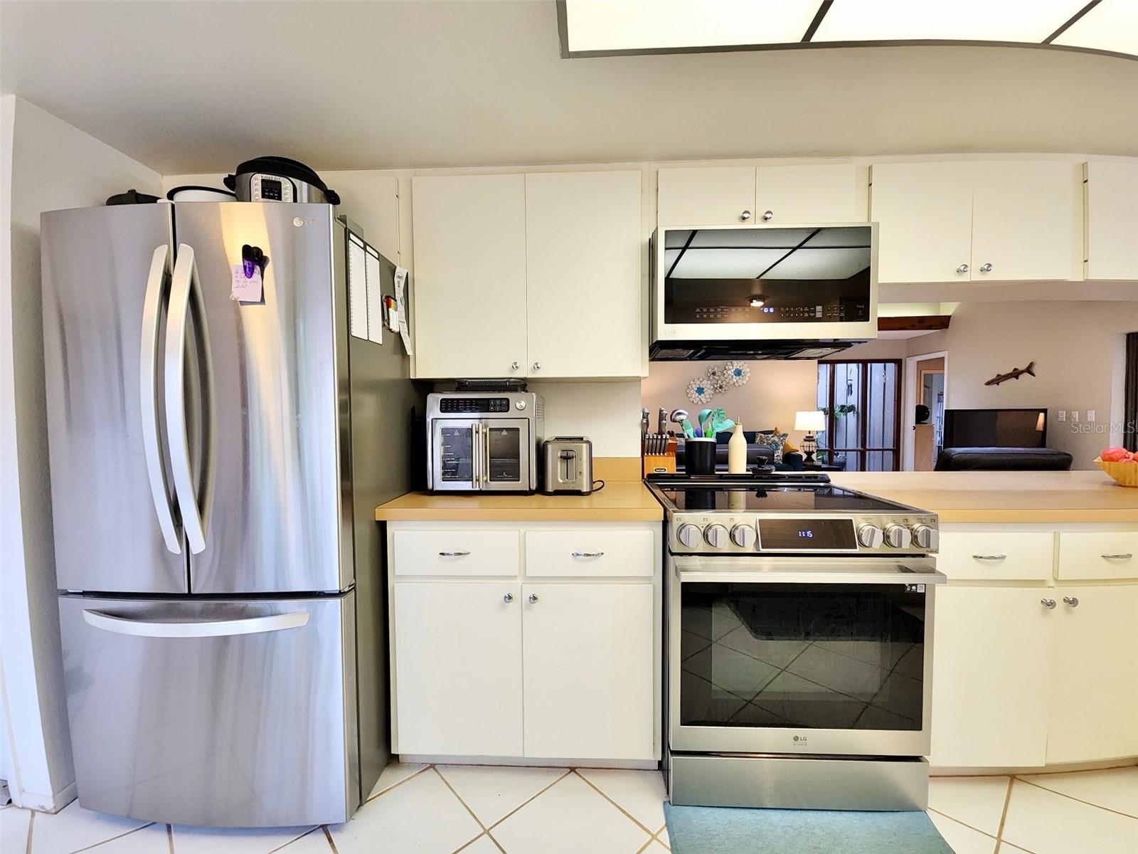 THE OAKS PH 4 - Residential