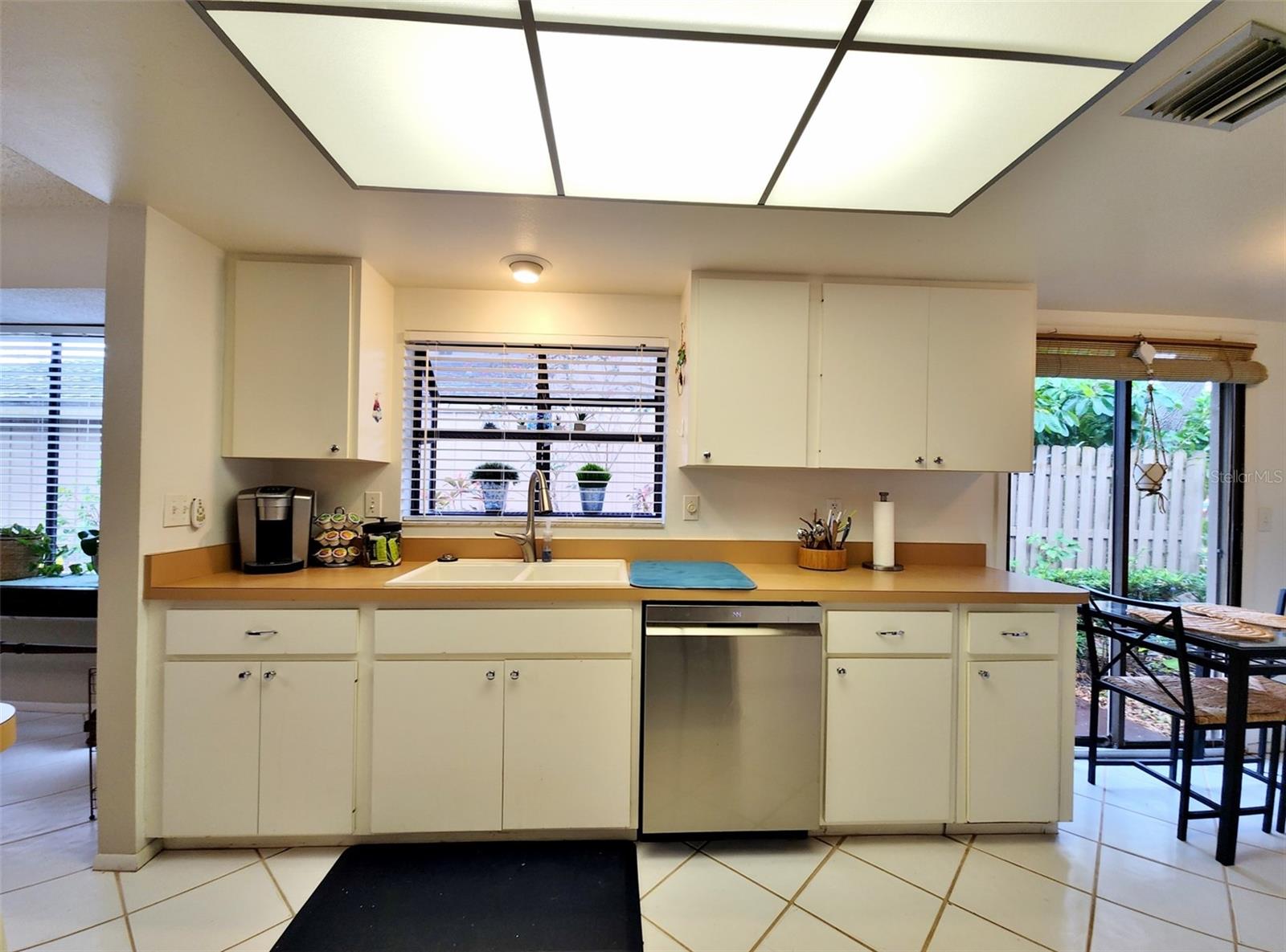 THE OAKS PH 4 - Residential