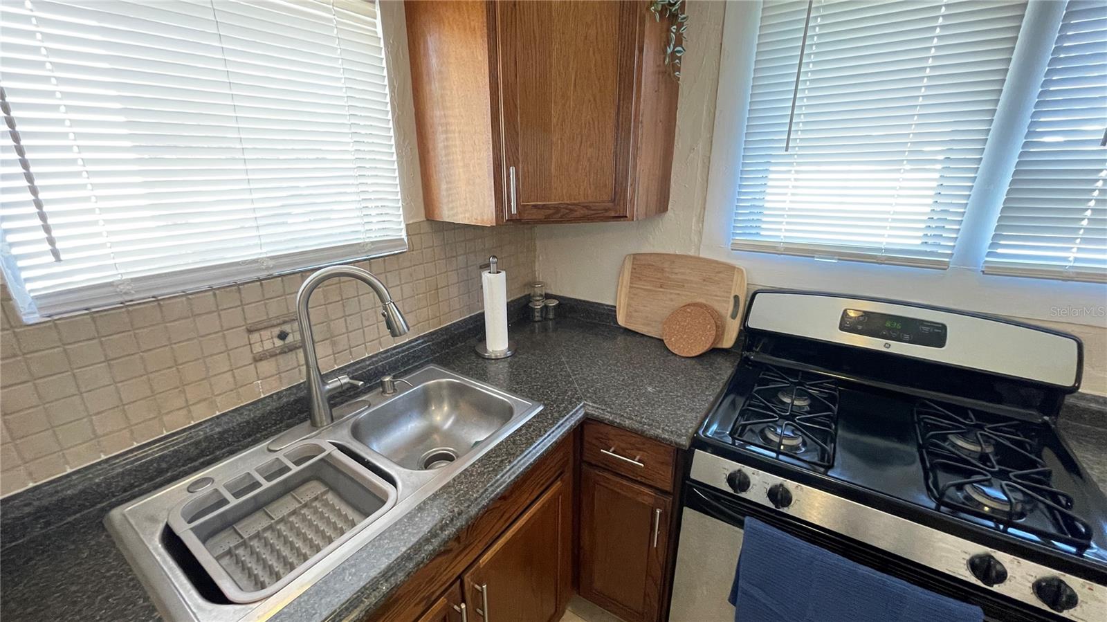 ROSEDALE SUB - Residential Lease