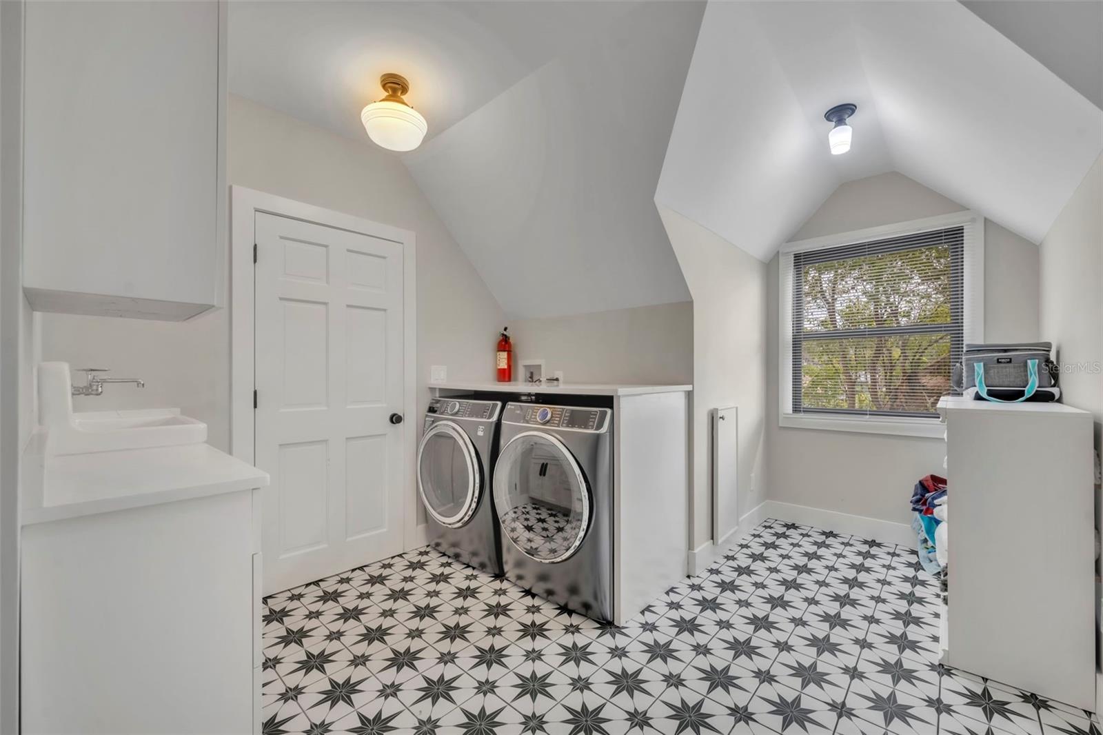 CINNAMON SHORES - Residential