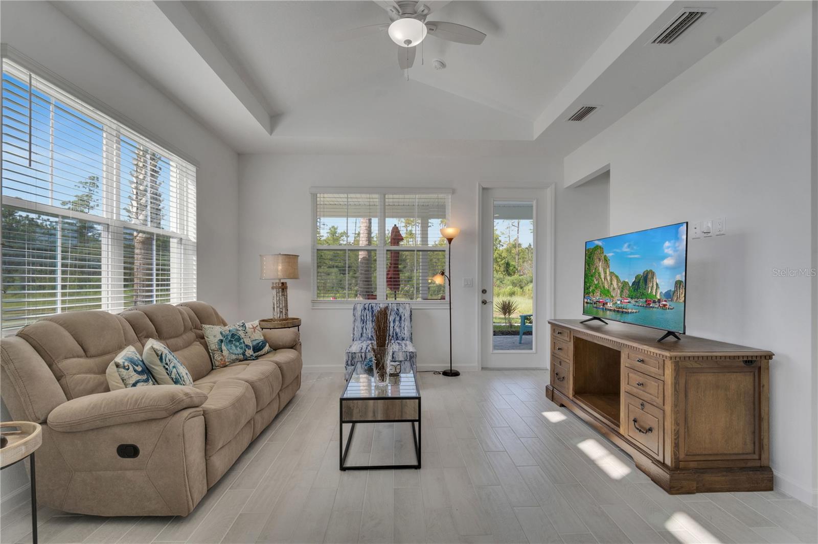 LATITUDE/DAYTONA BEACH PH 5 - Residential